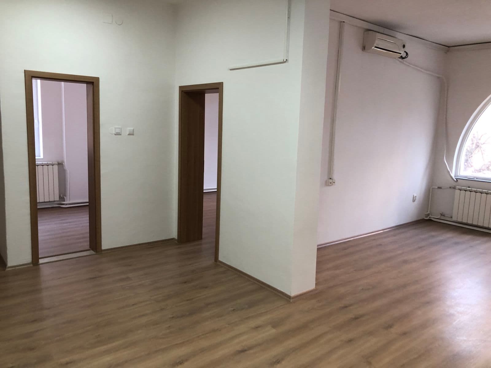 Се изнајмува деловен простор во Центар - За Изнајмување - Центар - Слика 2