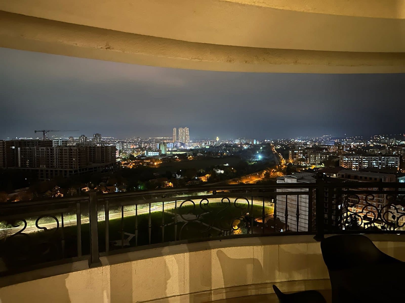 Fully furnished apartment 135m2 in Flatiron - For Rent - Kisela Voda - Image 4