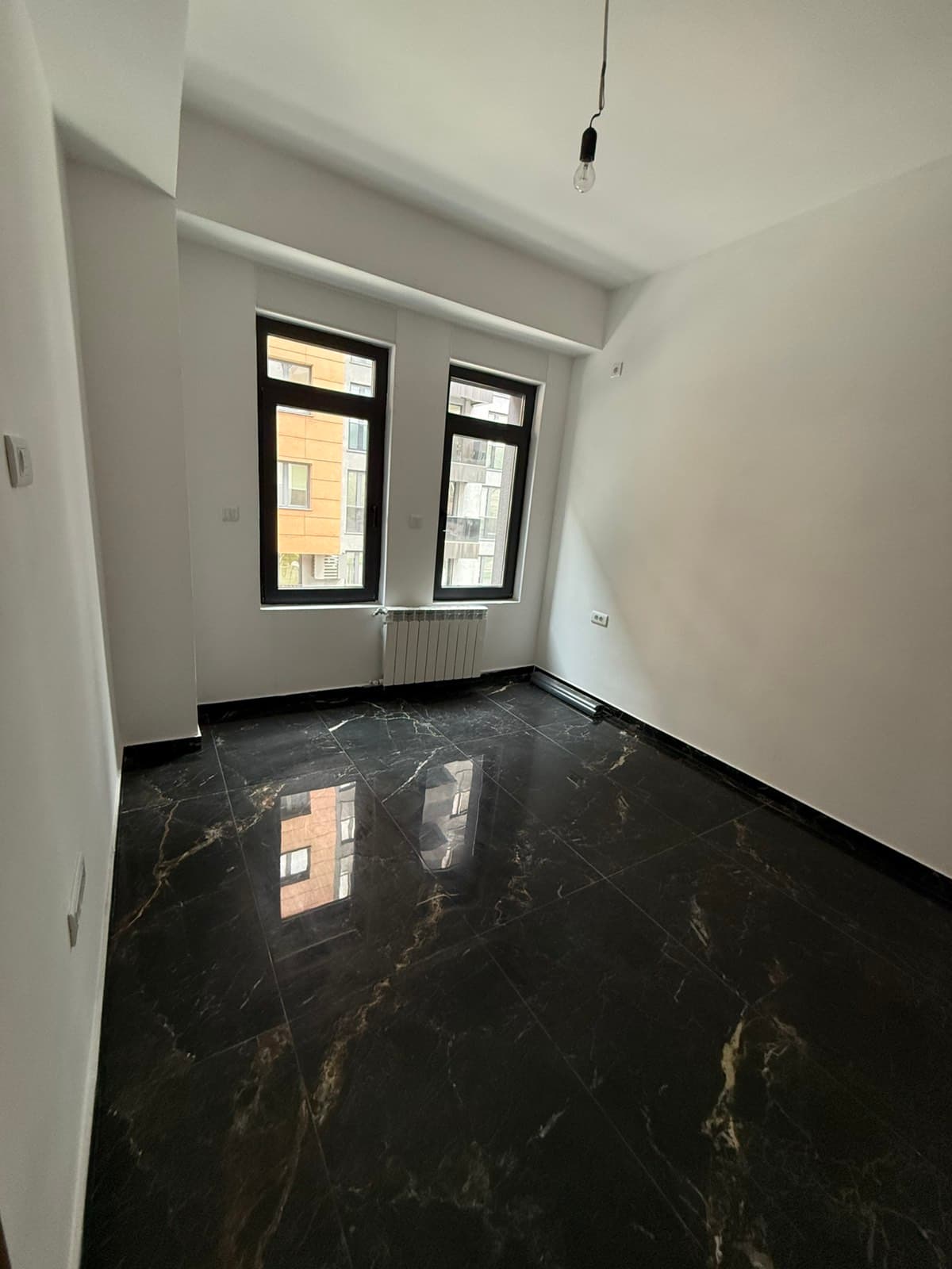 Се изнајмува деловен простор во Центар - За Изнајмување - Центар - Слика 4