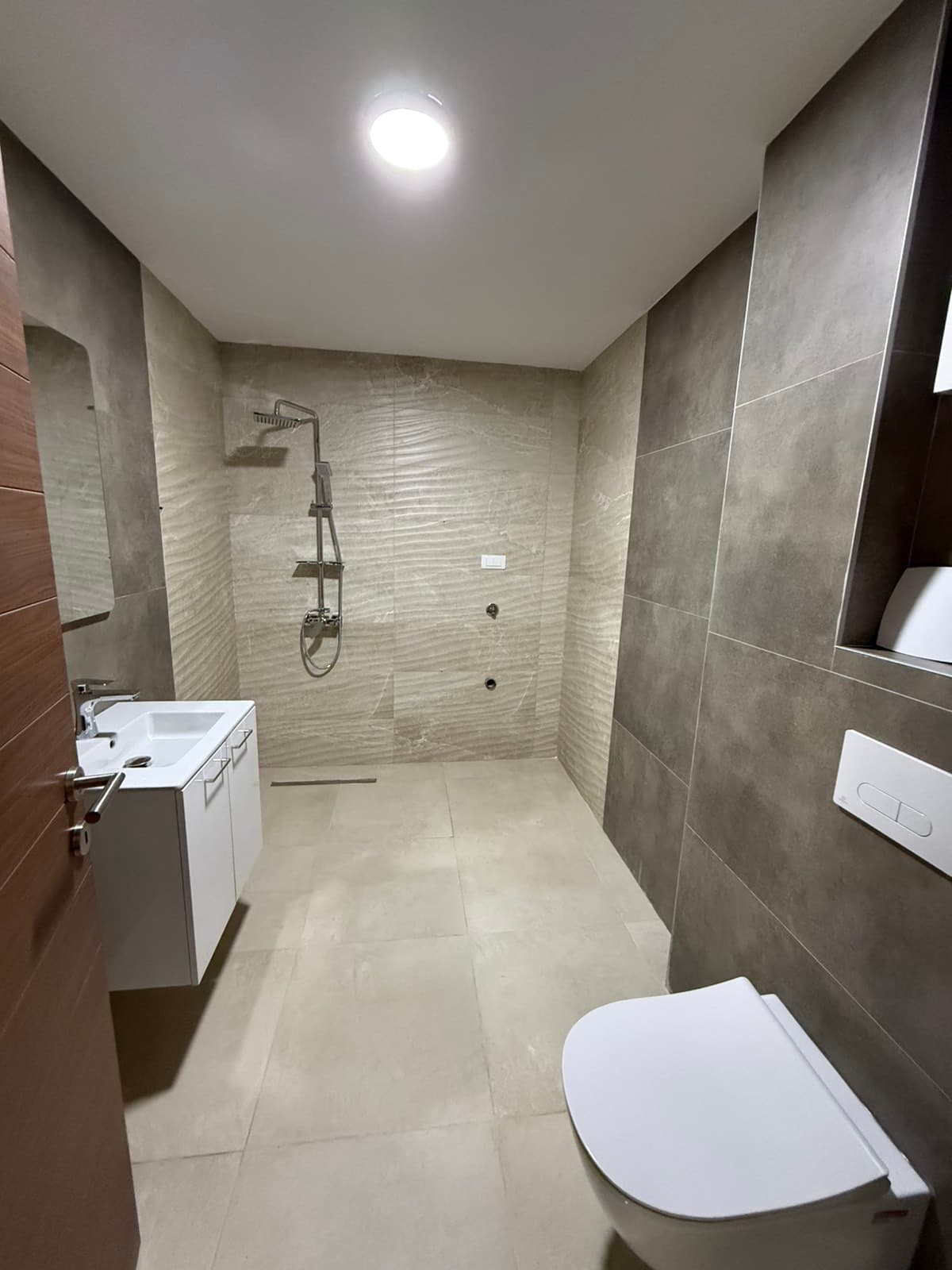 Се изнајмува деловен простор во Центар - За Изнајмување - Центар - Слика 5