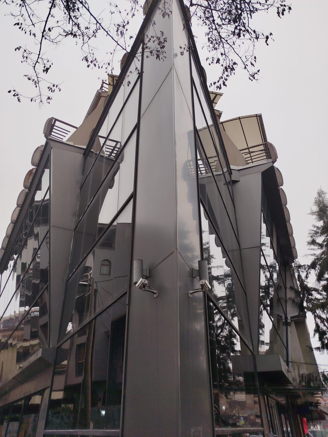 Деловен објект за продажба во Центар