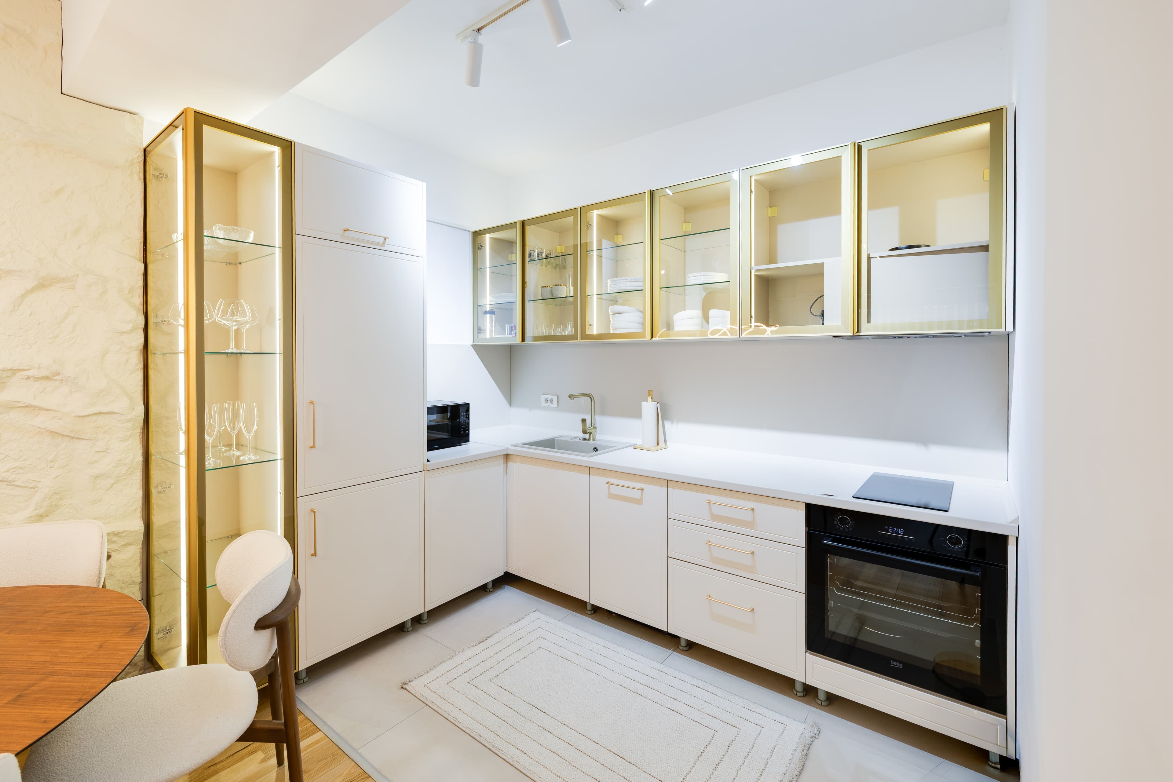 Стилски уреден стан во East Gate - За Изнајмување - Гази Баба - Слика 6