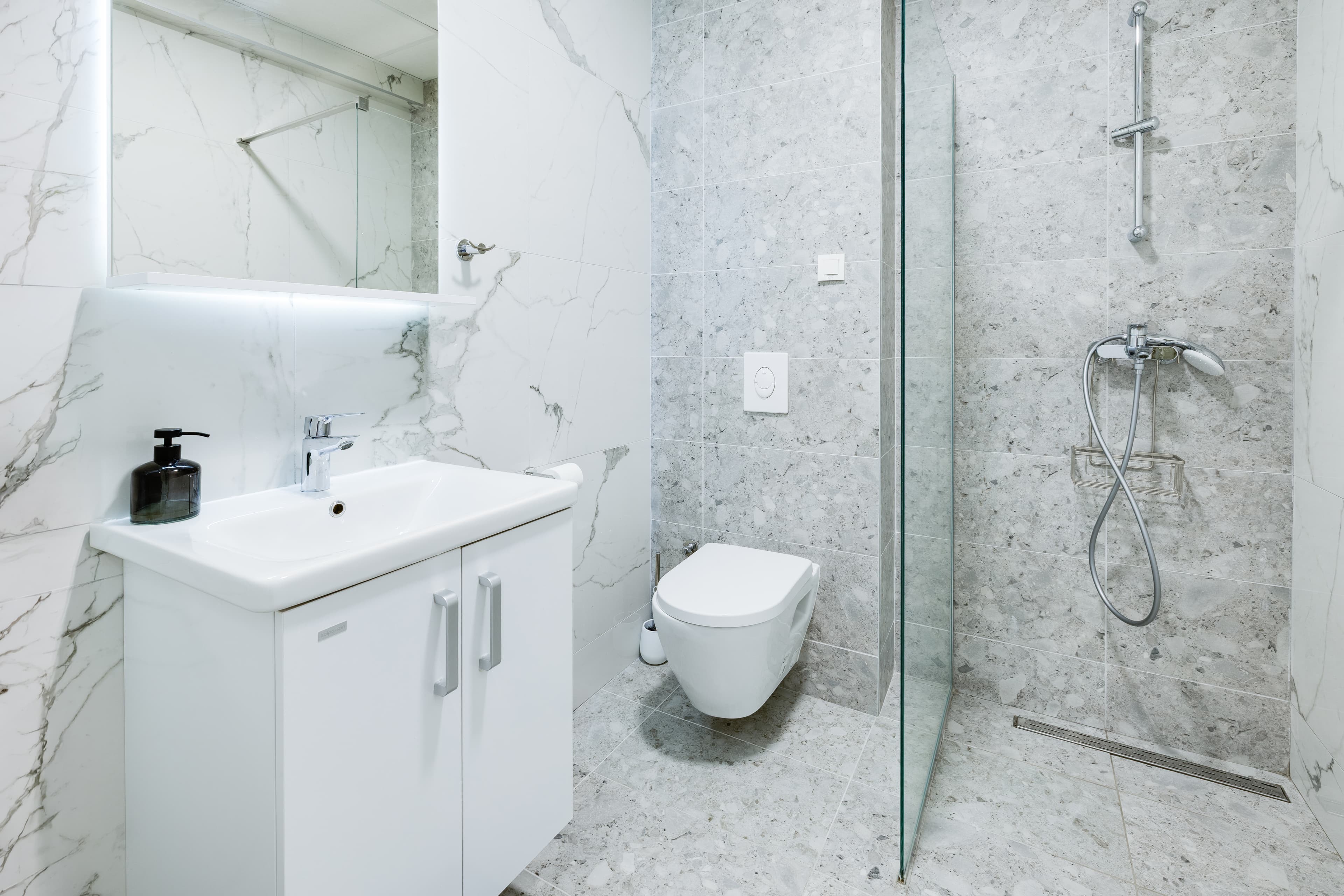 Стилски уреден стан во East Gate - За Изнајмување - Гази Баба - Слика 11