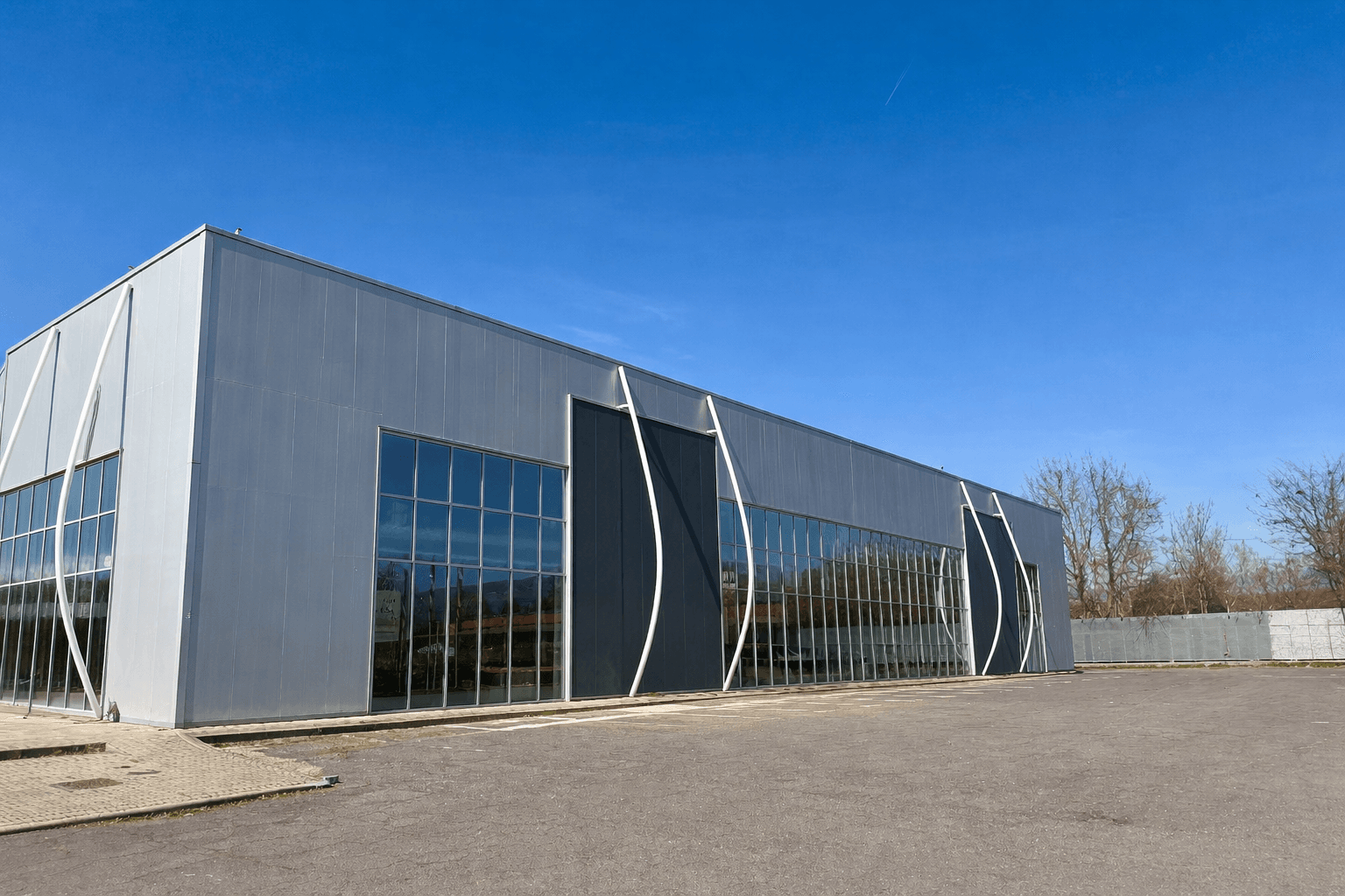 Се изнајмува деловен простор во Гази Баба - 2