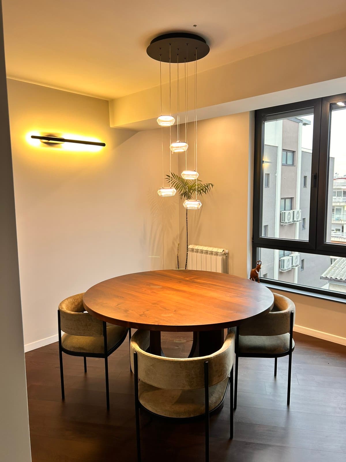 Пентхаус со rooftop тераса во Дебар Маало - За Продажба - Центар - Слика 6