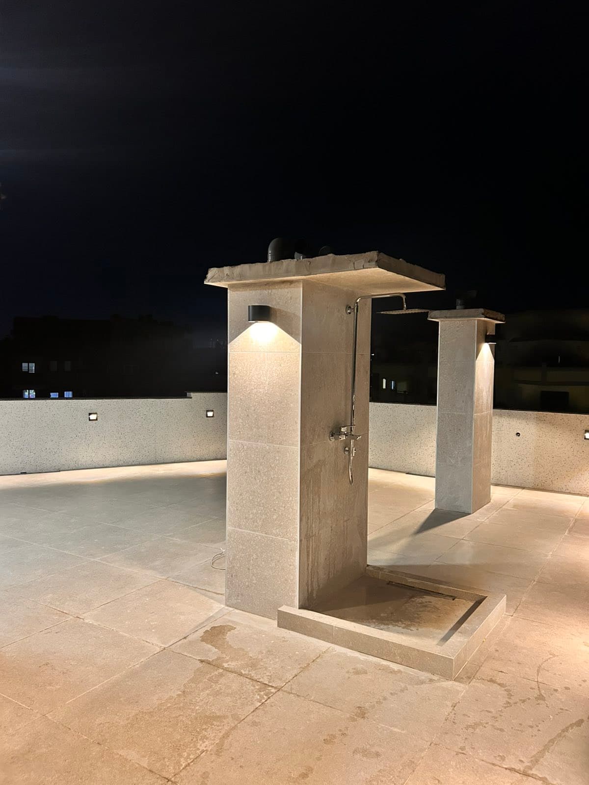 Пентхаус со rooftop тераса во Дебар Маало - За Продажба - Центар - Слика 15