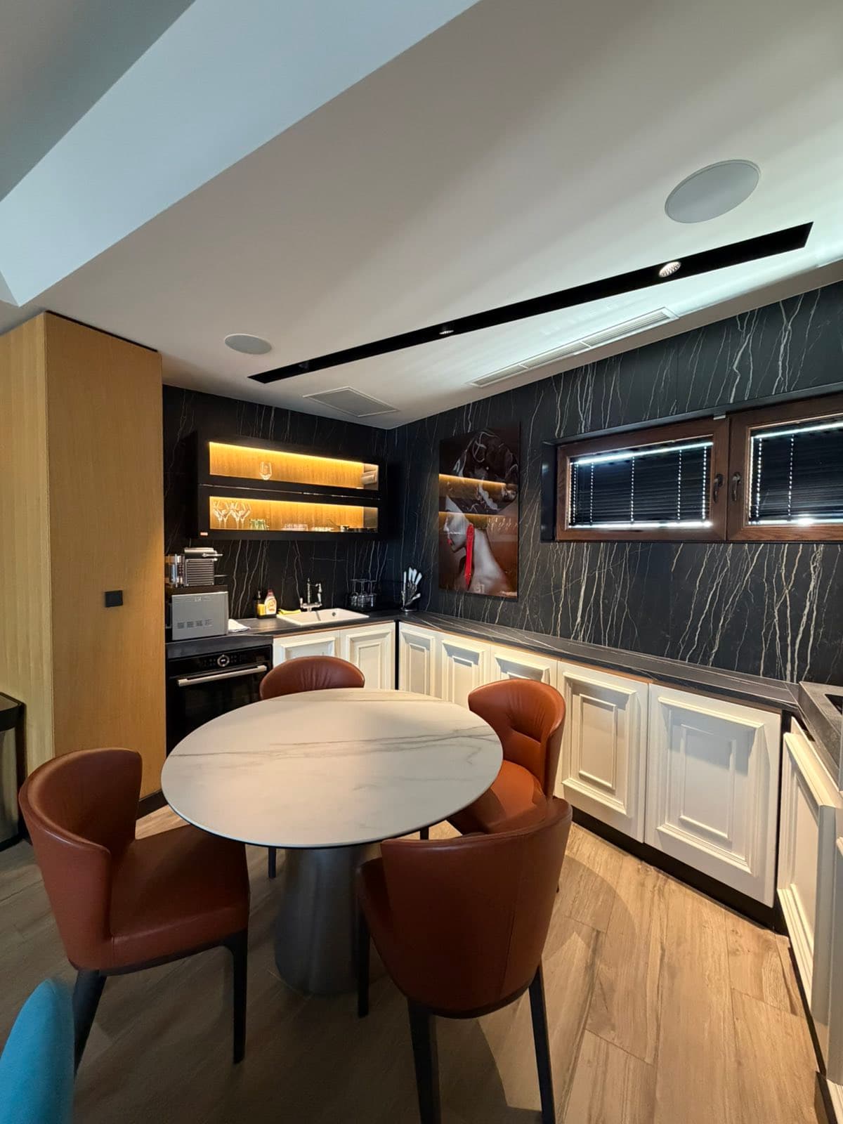 Модерно уреден стан 80м2 на Водно - За Изнајмување - Водно - Слика 8