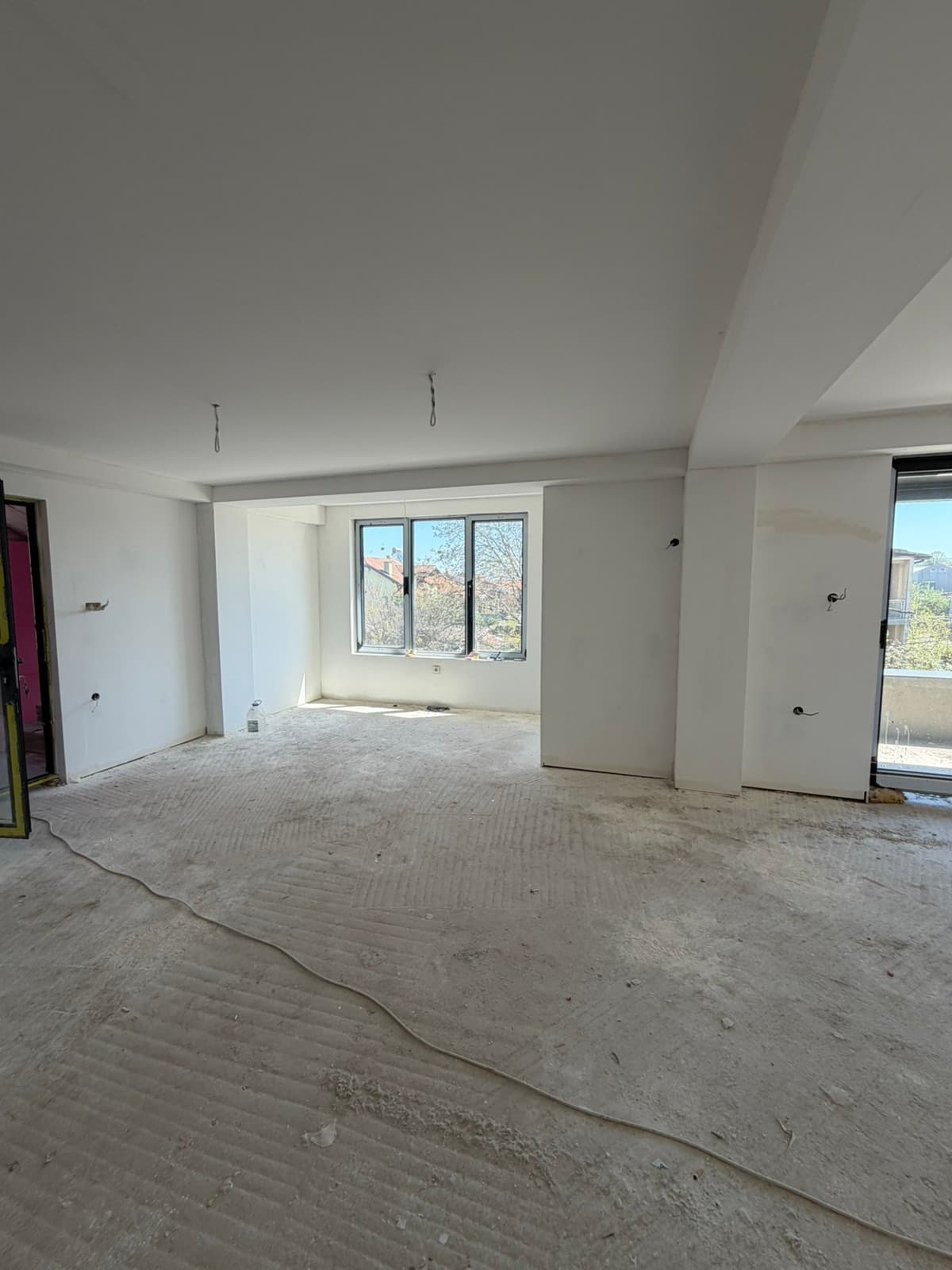 Се изнајмува деловен објект во Драчево - 3