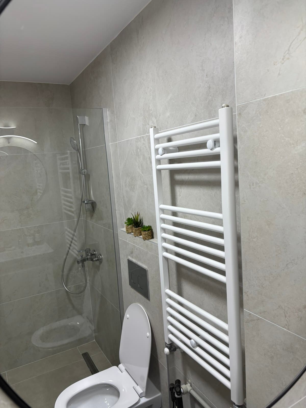 Стан 48м2 во Центар - За Изнајмување - Центар - Слика 13