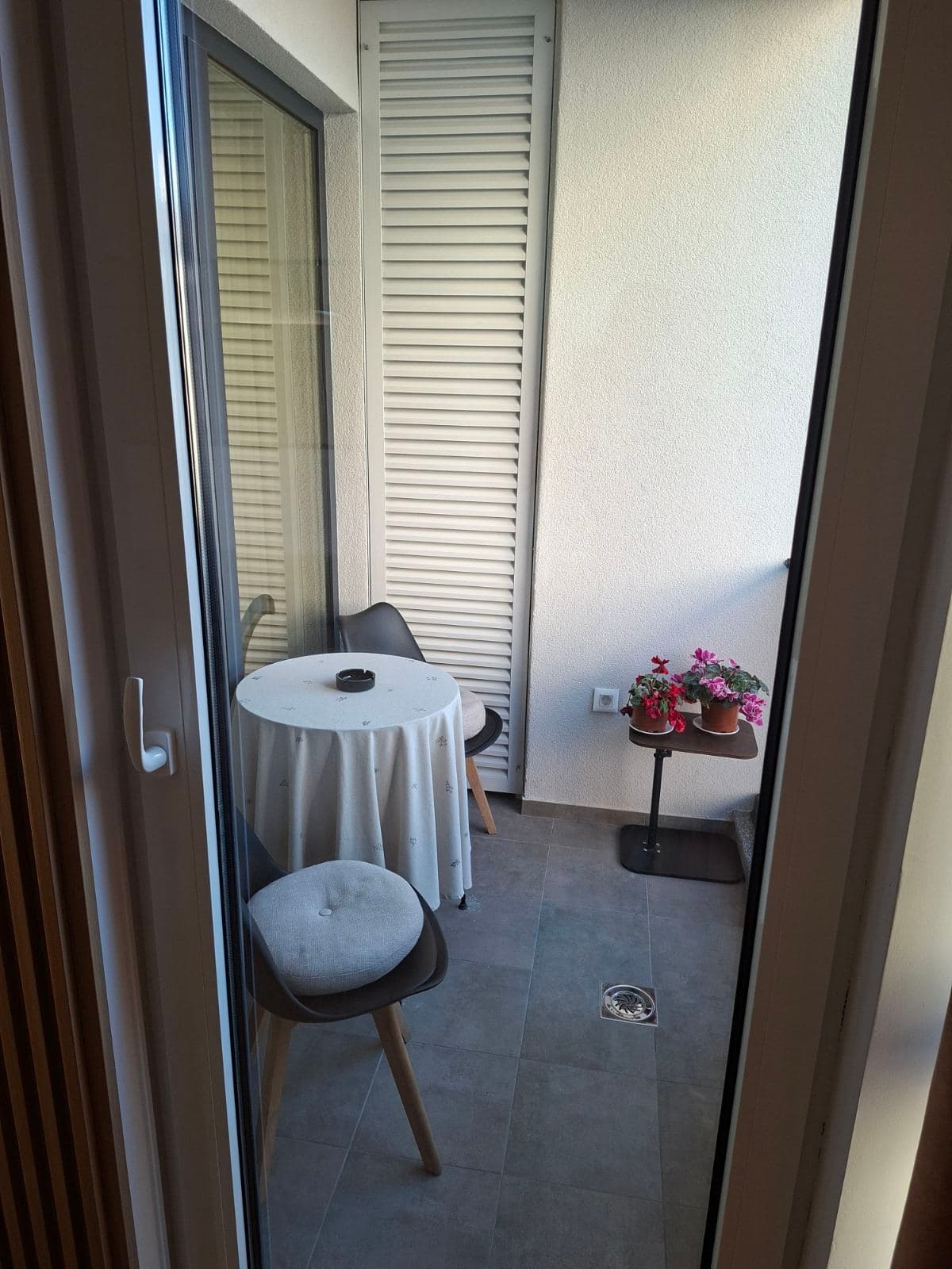 Стан 48м2 во Центар - За Изнајмување - Центар - Слика 14