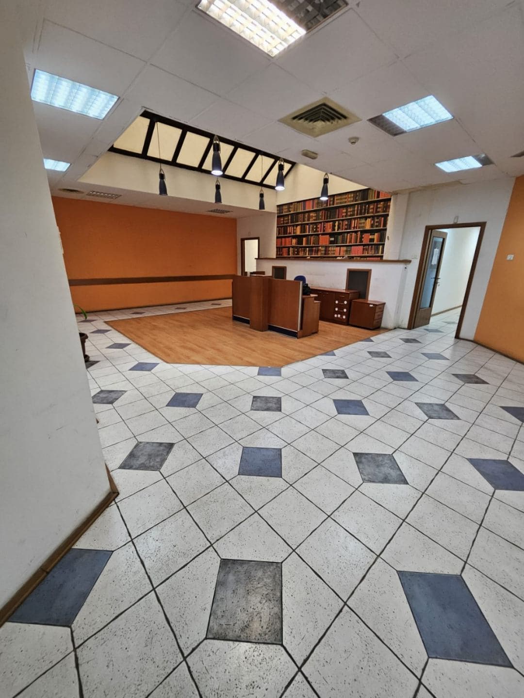 Се изнајмува деловен простор во Аеродром - За Изнајмување - Аеродром - Слика 6