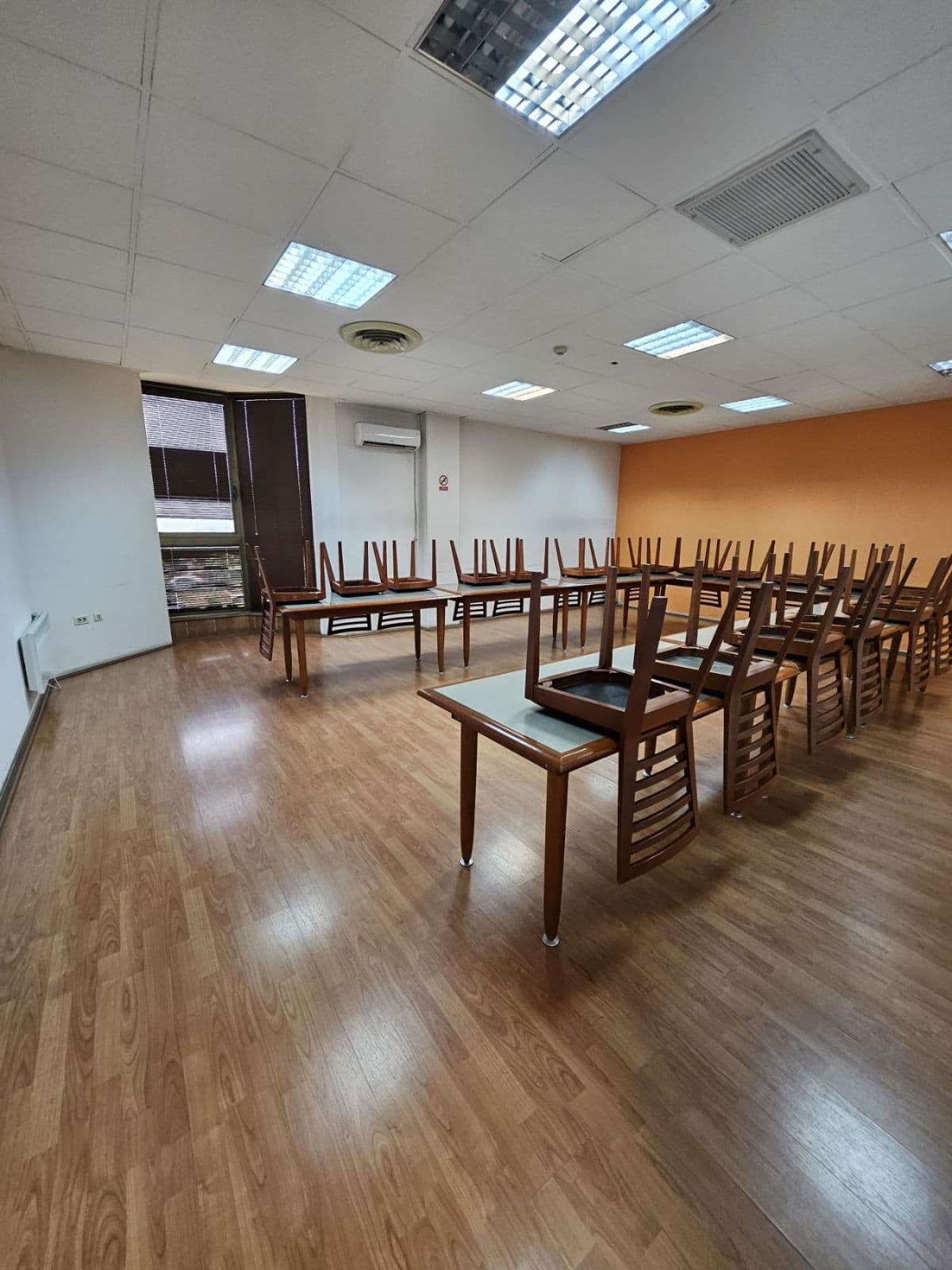 Се изнајмува деловен простор во Аеродром - За Изнајмување - Аеродром - Слика 8