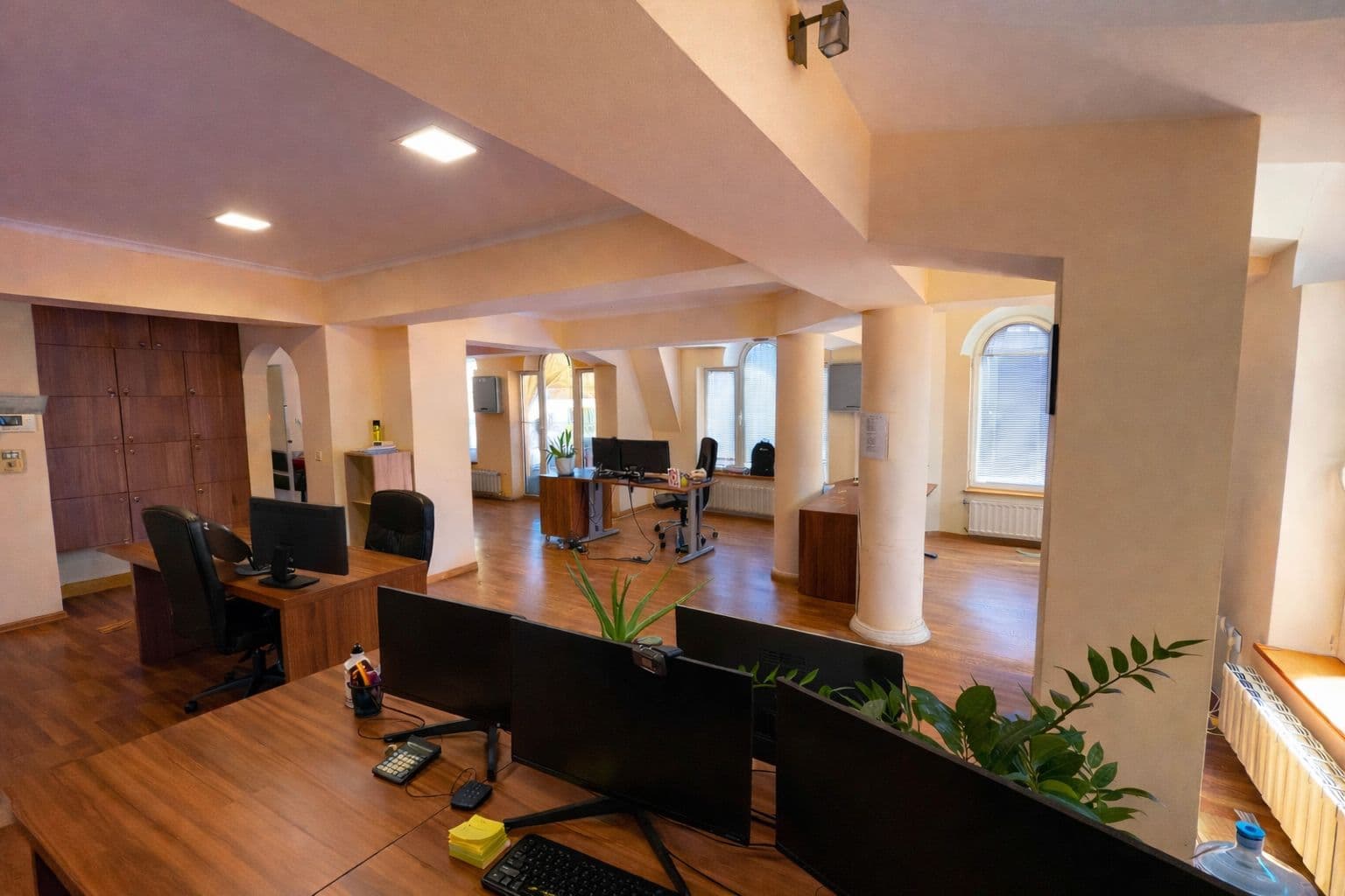 Се изнајмува деловен простор во Центар - За Изнајмување - Центар - Слика 10