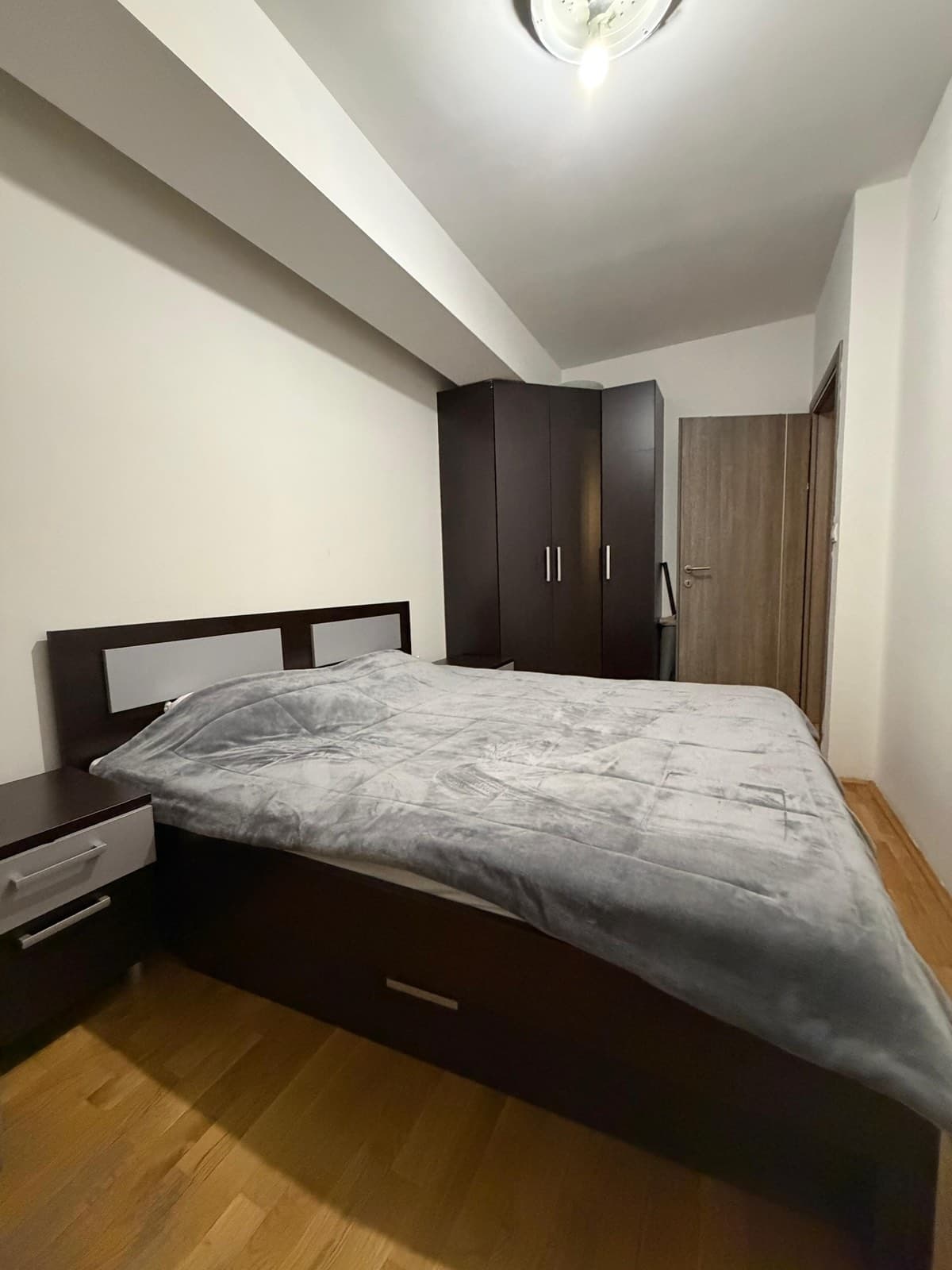 Комплетно опремен стан 50м2 во Дебар Маало - За Изнајмување - Центар - Слика 5