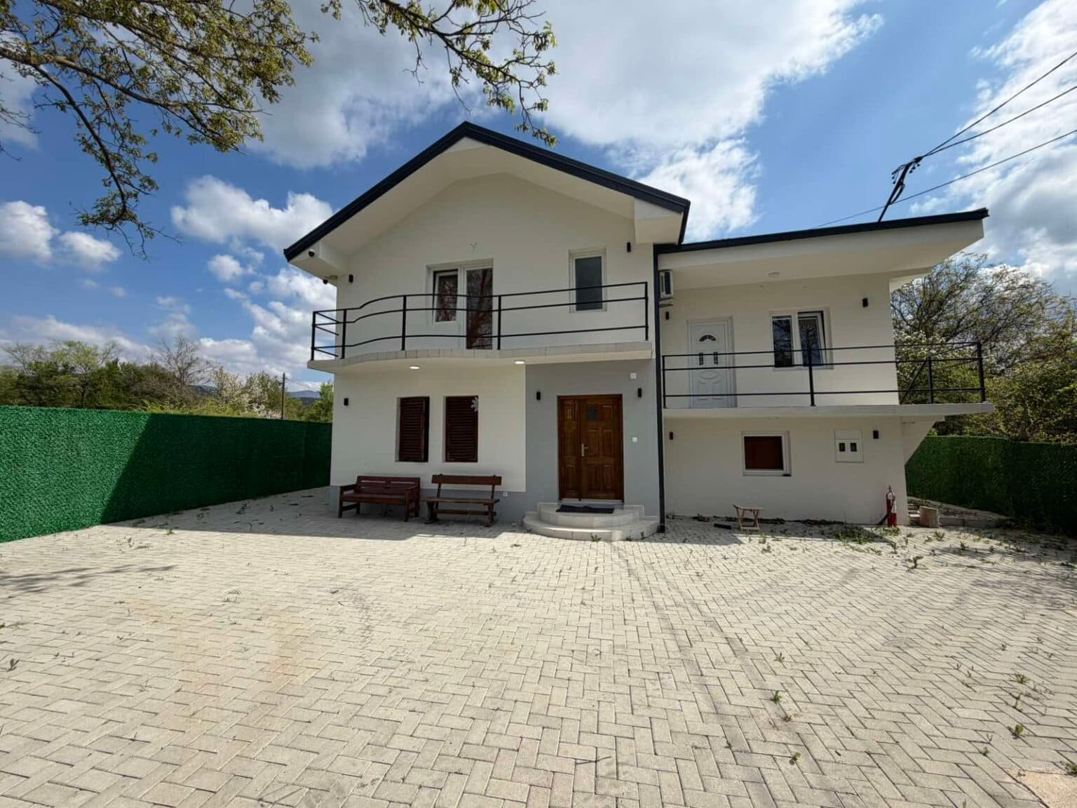 Куќа 240м2 со простран двор - За Изнајмување - Чучер - Сандево - Слика 6