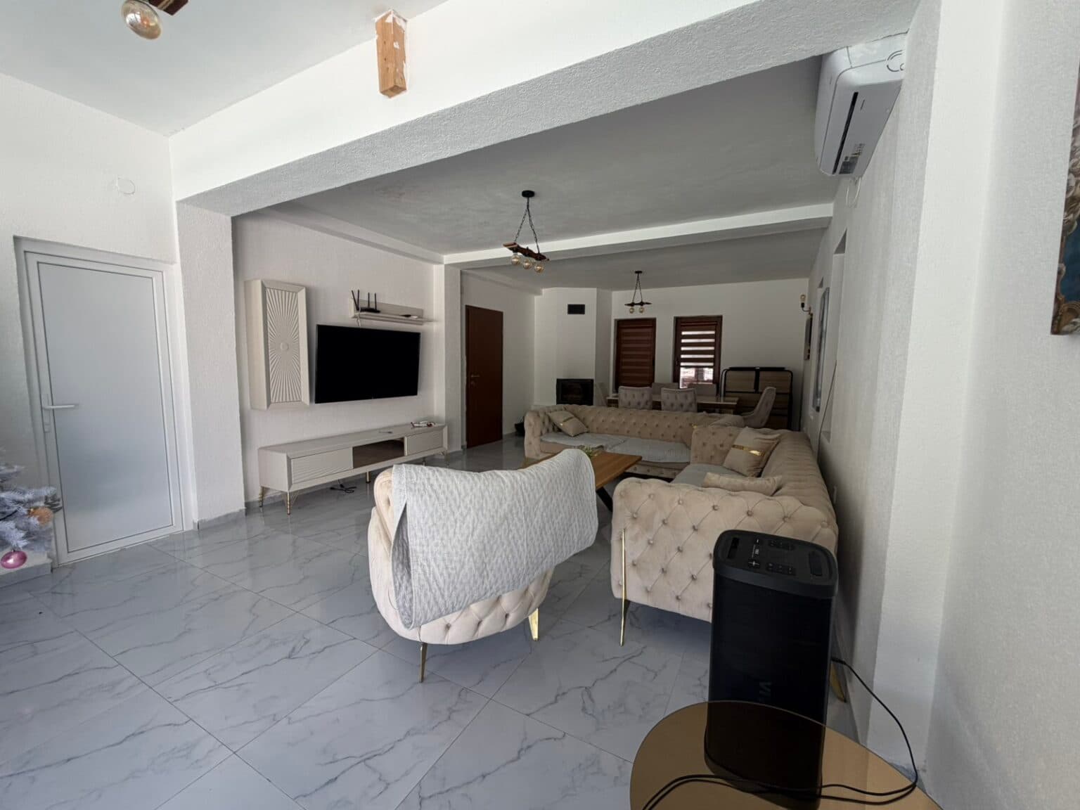 Куќа 240м2 со простран двор - За Изнајмување - Чучер - Сандево - Слика 9