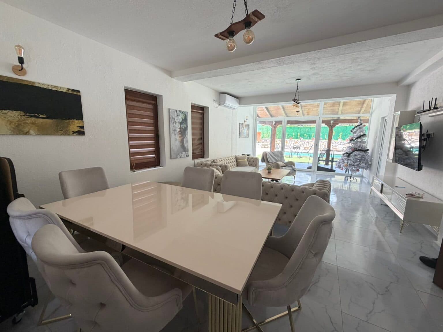 Куќа 240м2 со простран двор - За Изнајмување - Чучер - Сандево - Слика 11