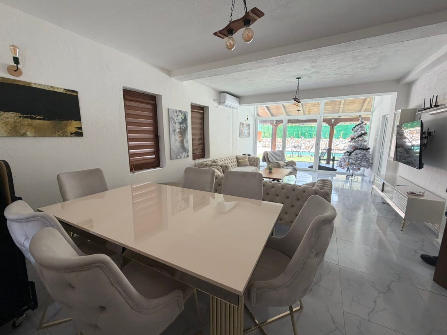 Куќа 240м2 со простран двор - За Изнајмување - Чучер - Сандево - Слика 13