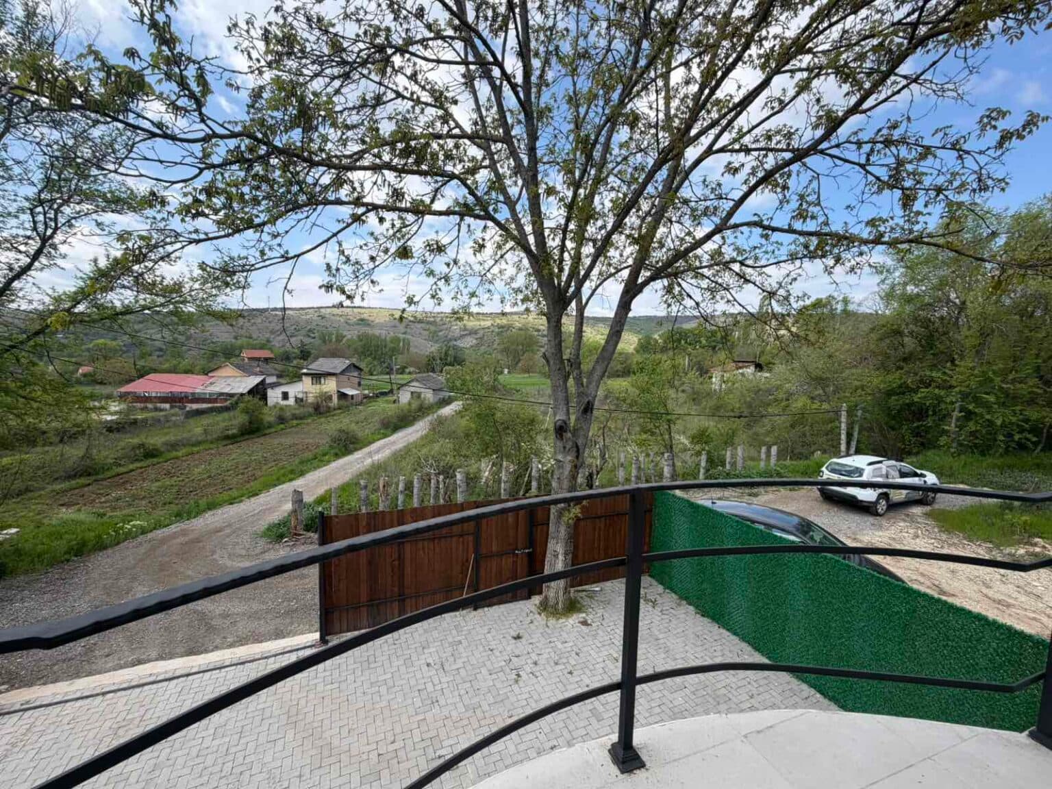 Куќа 240м2 со простран двор - За Изнајмување - Чучер - Сандево - Слика 16