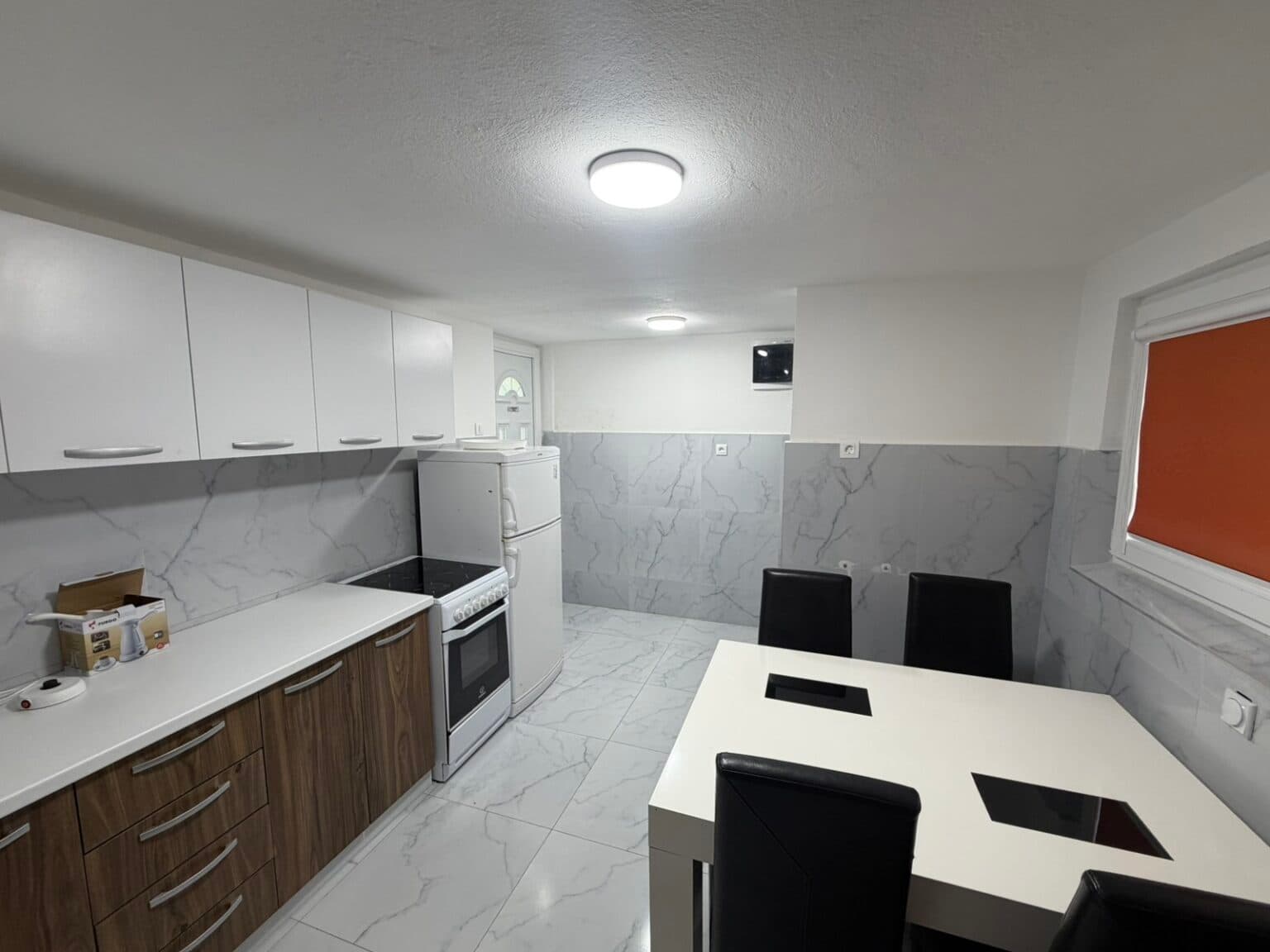 Куќа 240м2 со простран двор - За Изнајмување - Чучер - Сандево - Слика 19