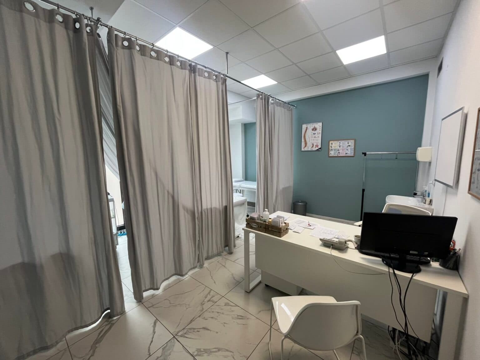 Се изнајмува деловен простор во Карпош - Слика 7