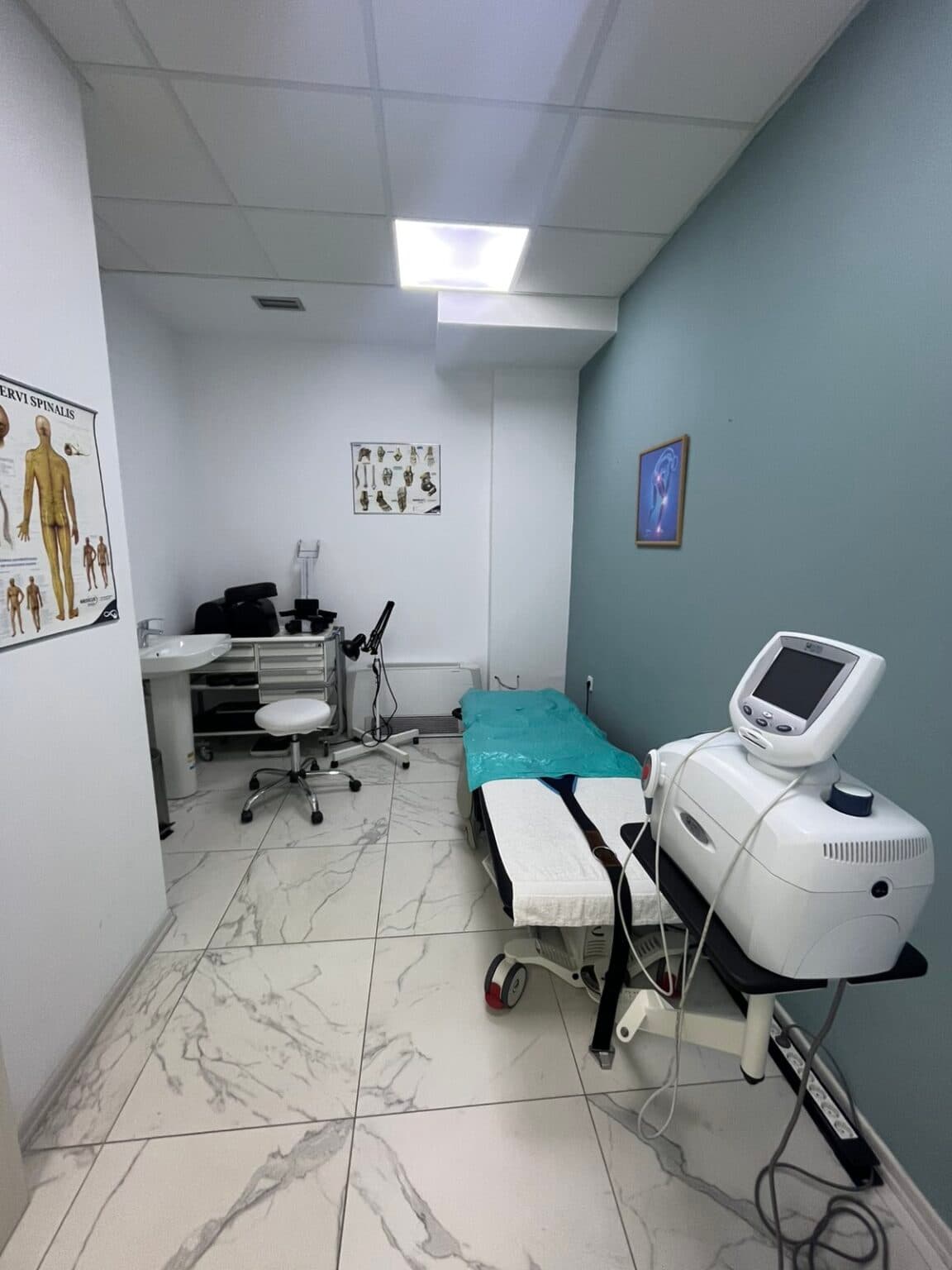 Се изнајмува деловен простор во Карпош - Слика 8