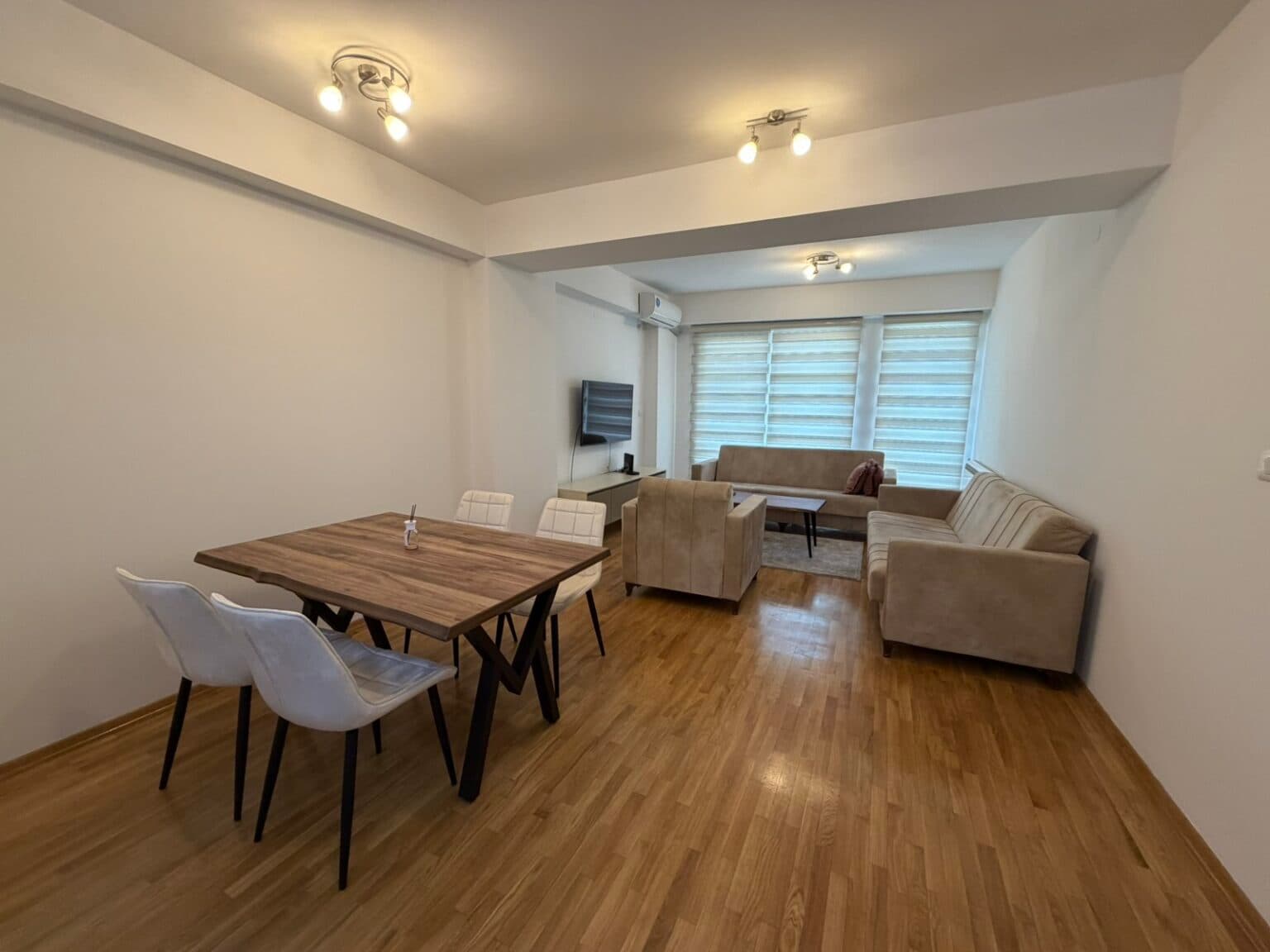 Стан 77м2 во Центар - Слика 2