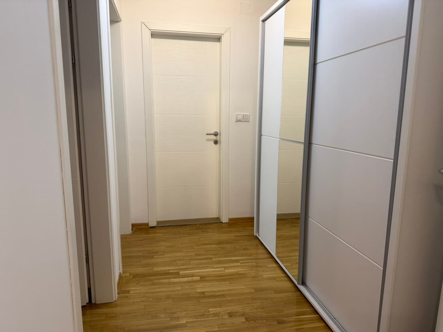 Стан 77м2 во Центар - Слика 6