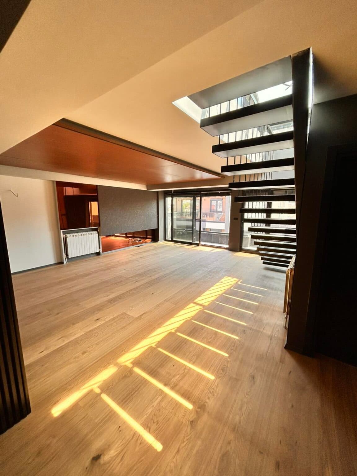 Exclusive 121m2 penthouse located in Debar Maalo - 2