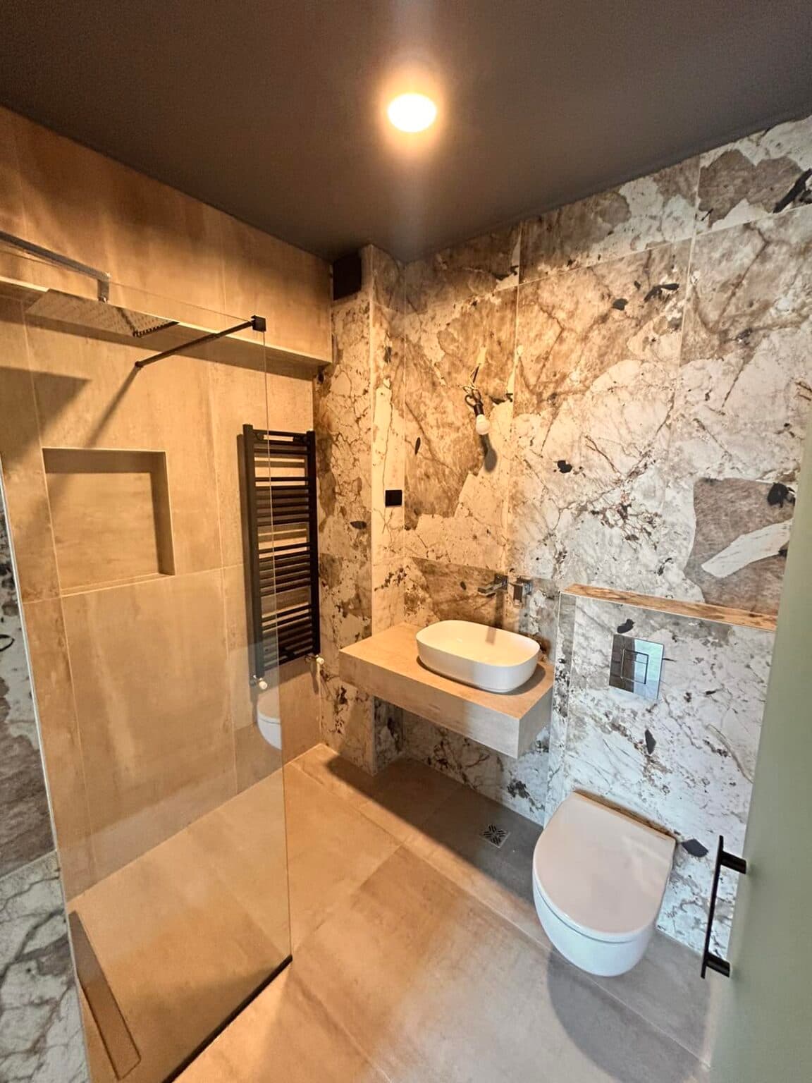 Exclusive 121m2 penthouse located in Debar Maalo - For Rent - Centar - Image 5