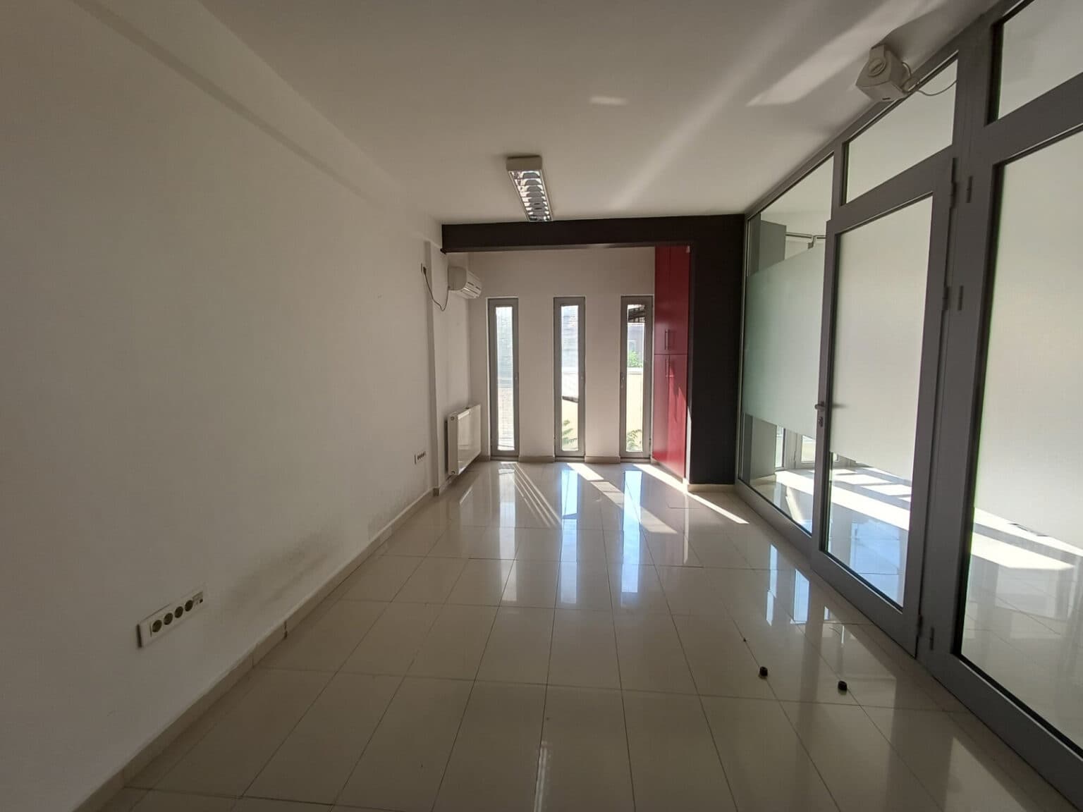 Office space 140m2 for rent in Center - For Rent - Skopje - Image 8