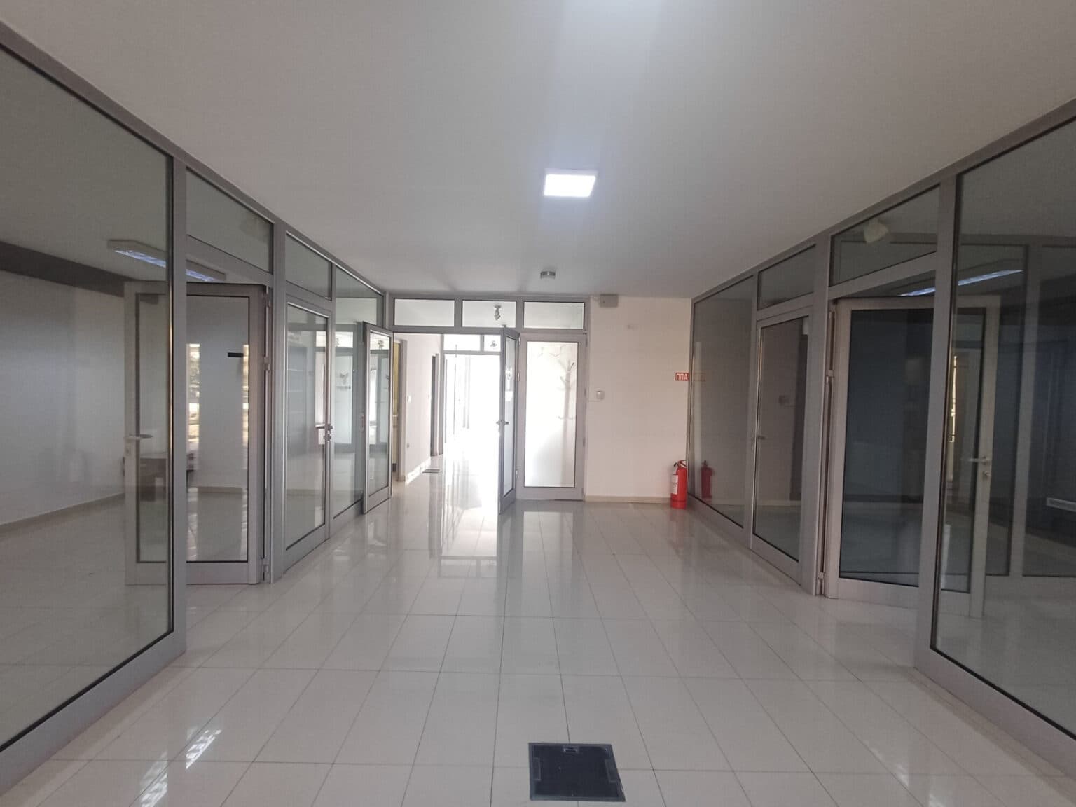 Office space 140m2 for rent in Center - For Rent - Skopje - Image 5