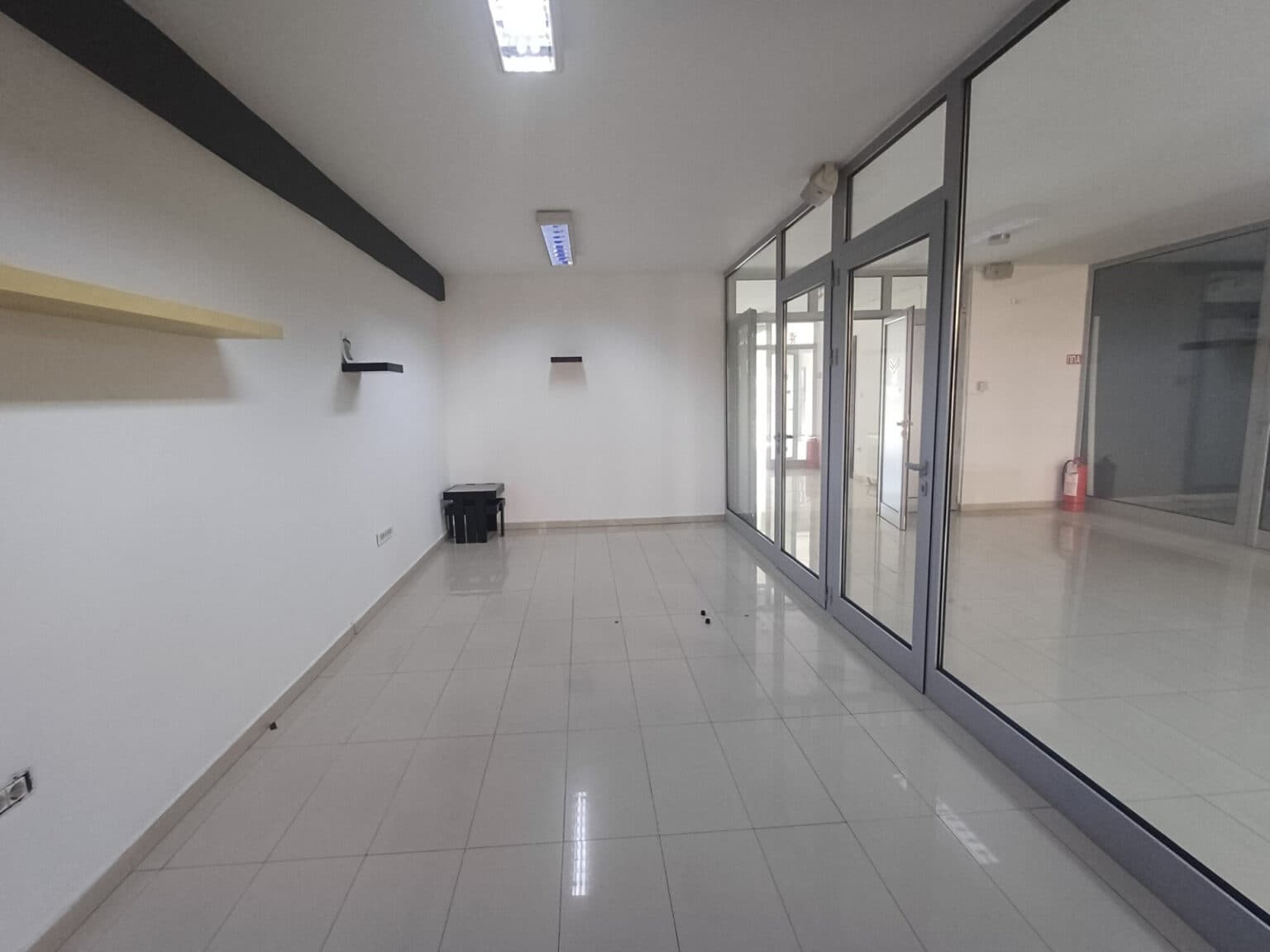 Office space 140m2 for rent in Center - For Rent - Skopje - Image 4