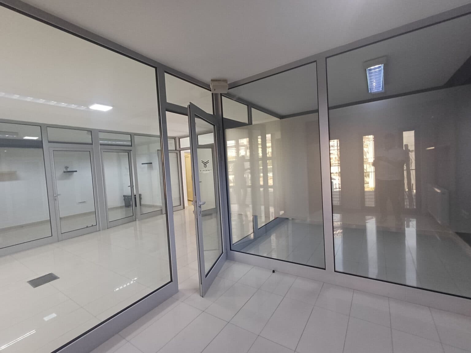 Office space 140m2 for rent in Center - For Rent - Skopje - Image 7