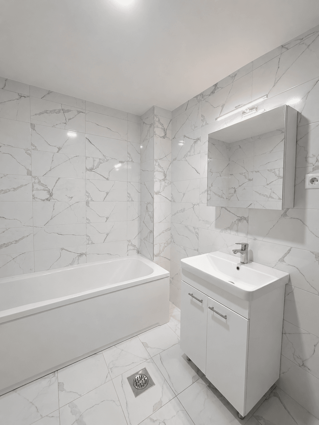 Comfortable Apartment with Private Entrance in a House - For Rent - Skopje - Image 11