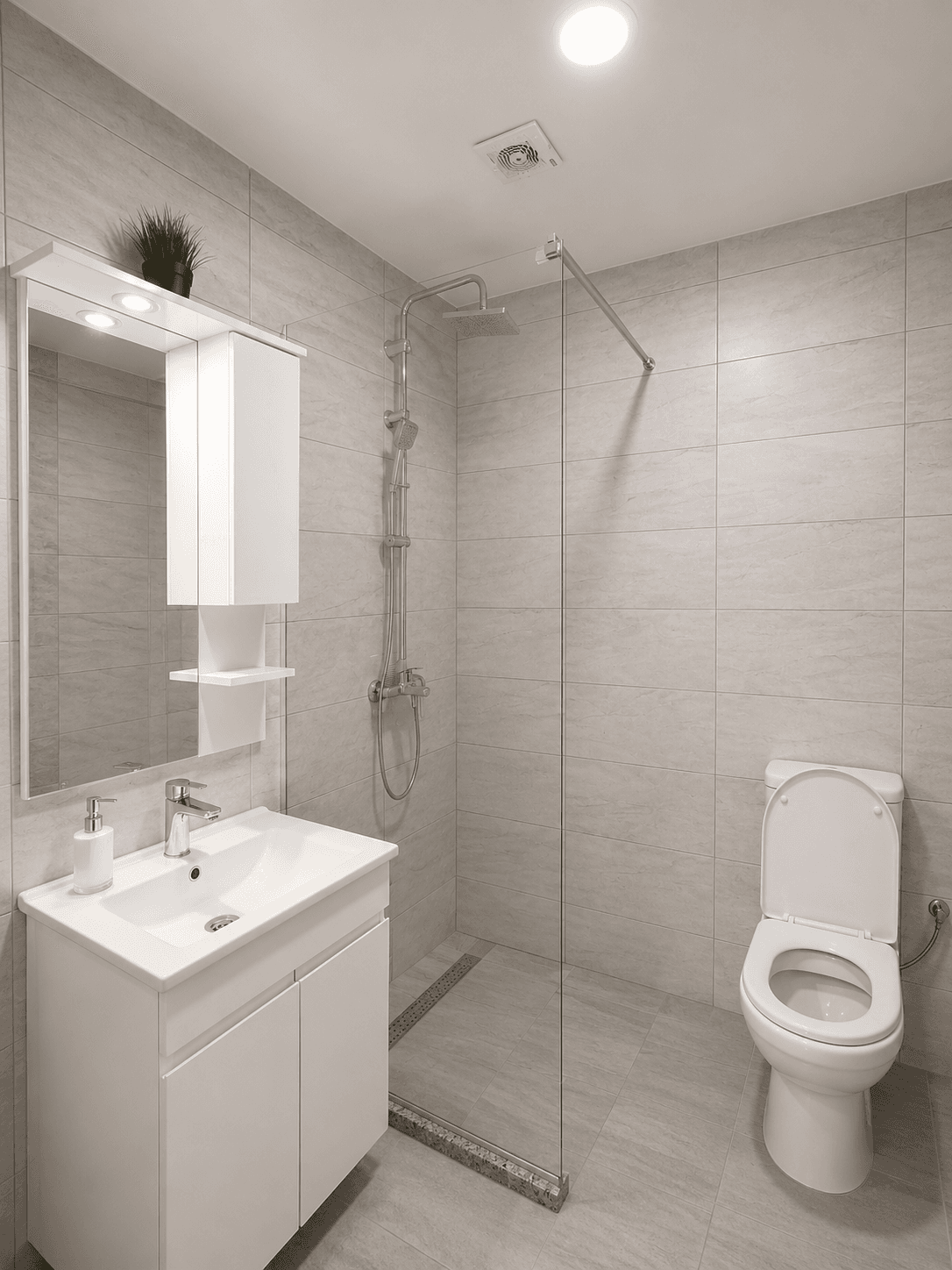 Comfortable Apartment with Private Entrance in a House - For Rent - Skopje - Image 15