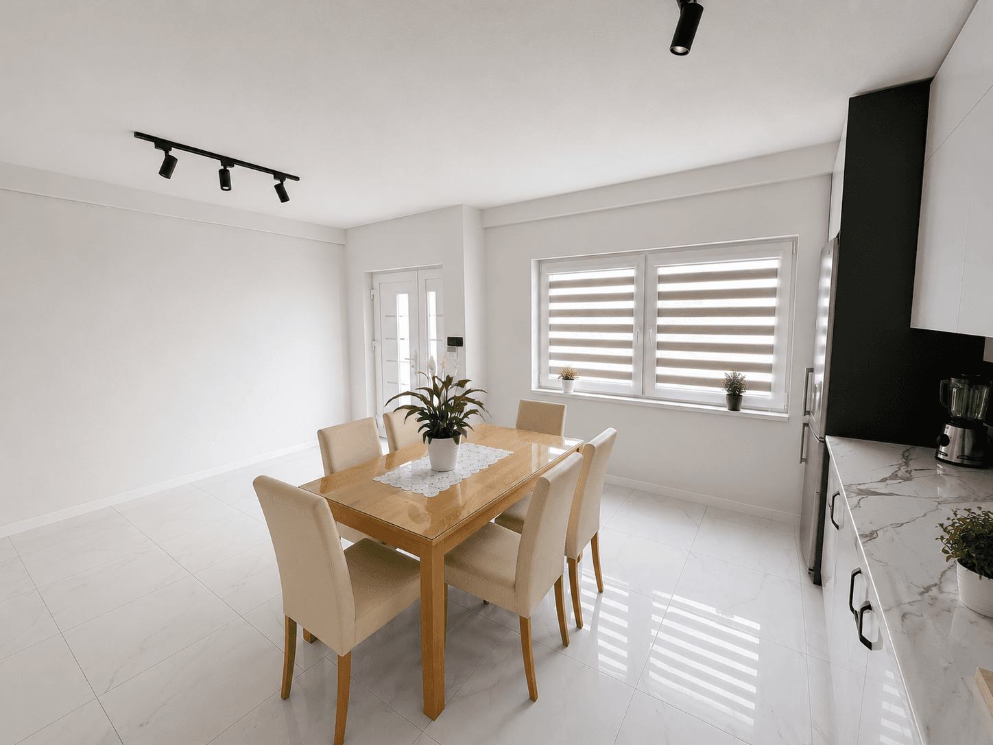 Comfortable Apartment with Private Entrance in a House - For Rent - Skopje - Image 5