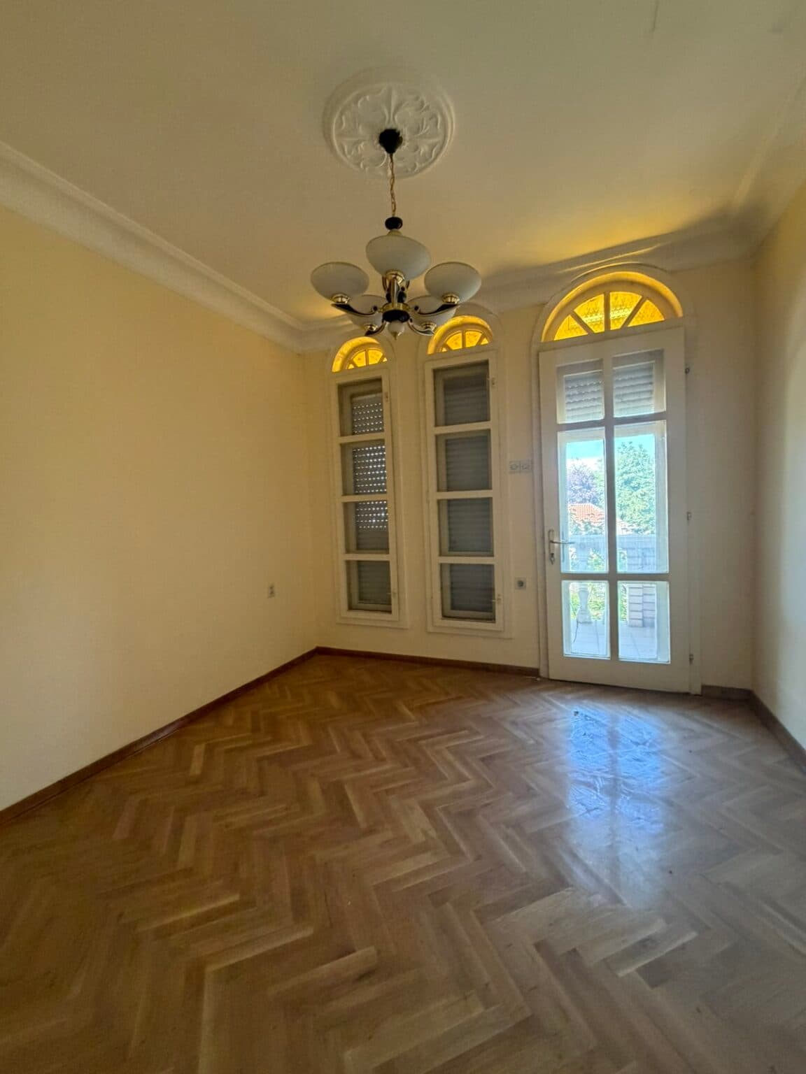 Kуќа 200м2 во Тафталиџе 2 - За Продажба - Скопје - Слика 19
