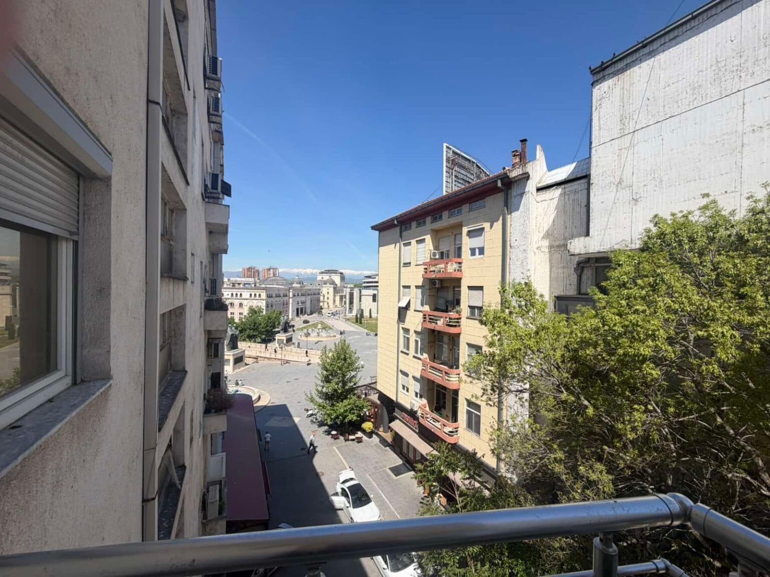 Apartment 83m² in Center - For Sale - Skopje - Image 10
