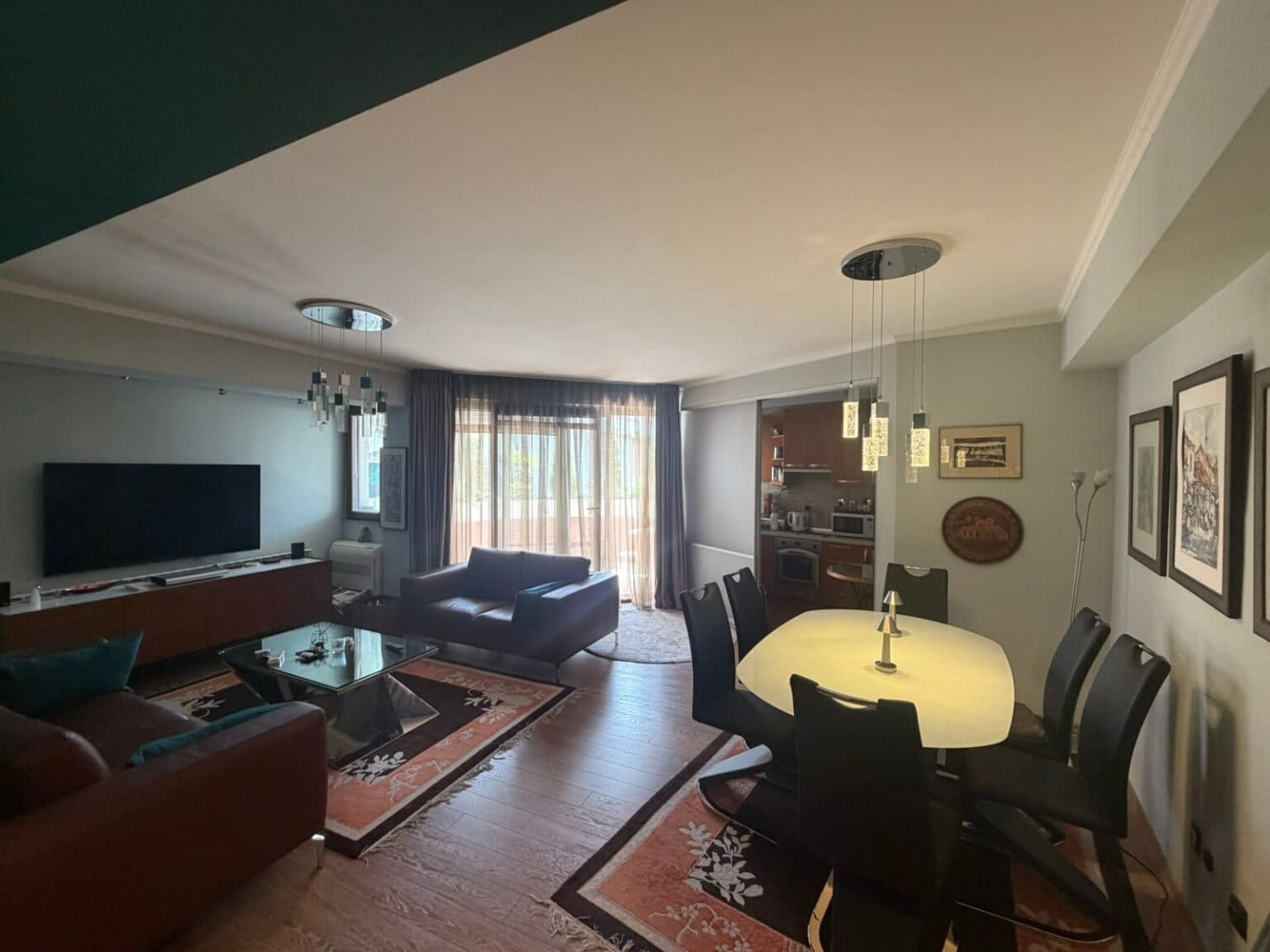 Apartment 115m2 in Center - 3