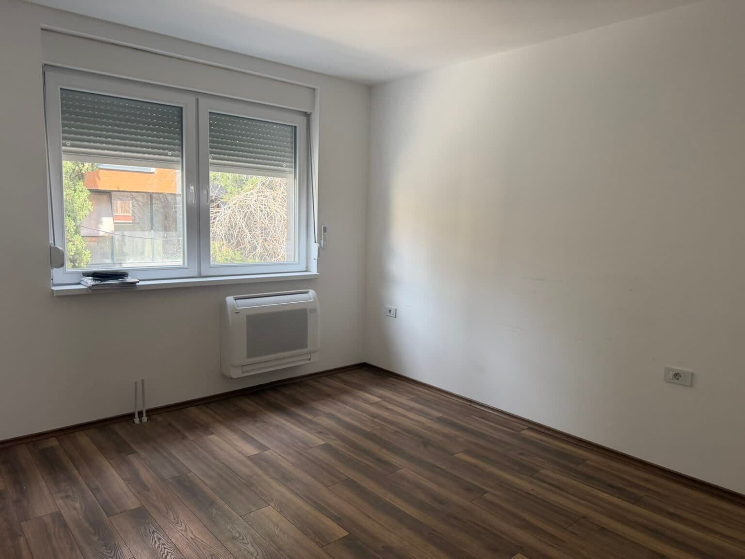 Куќа 250м2 во Центар - За Продажба, За Изнајмување - Скопје - Слика 20