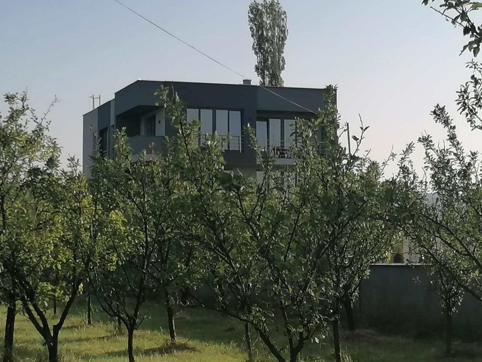 Се продава градежен плац во Берово - 2