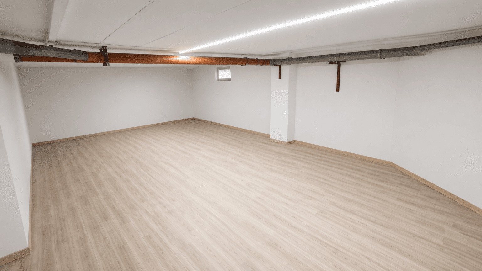 Storage space for rent in Debar Maalo, 150 m². - 3