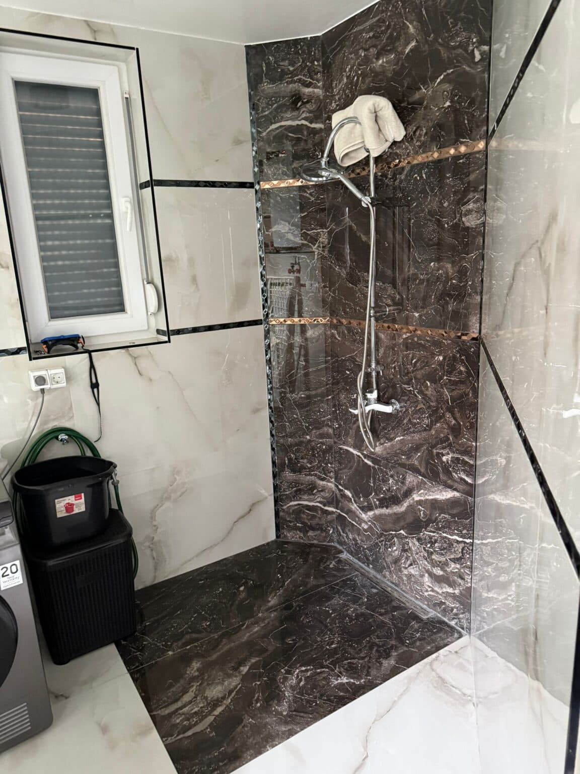 House 260m2 in Ilinden - For Sale - Skopje - Image 18