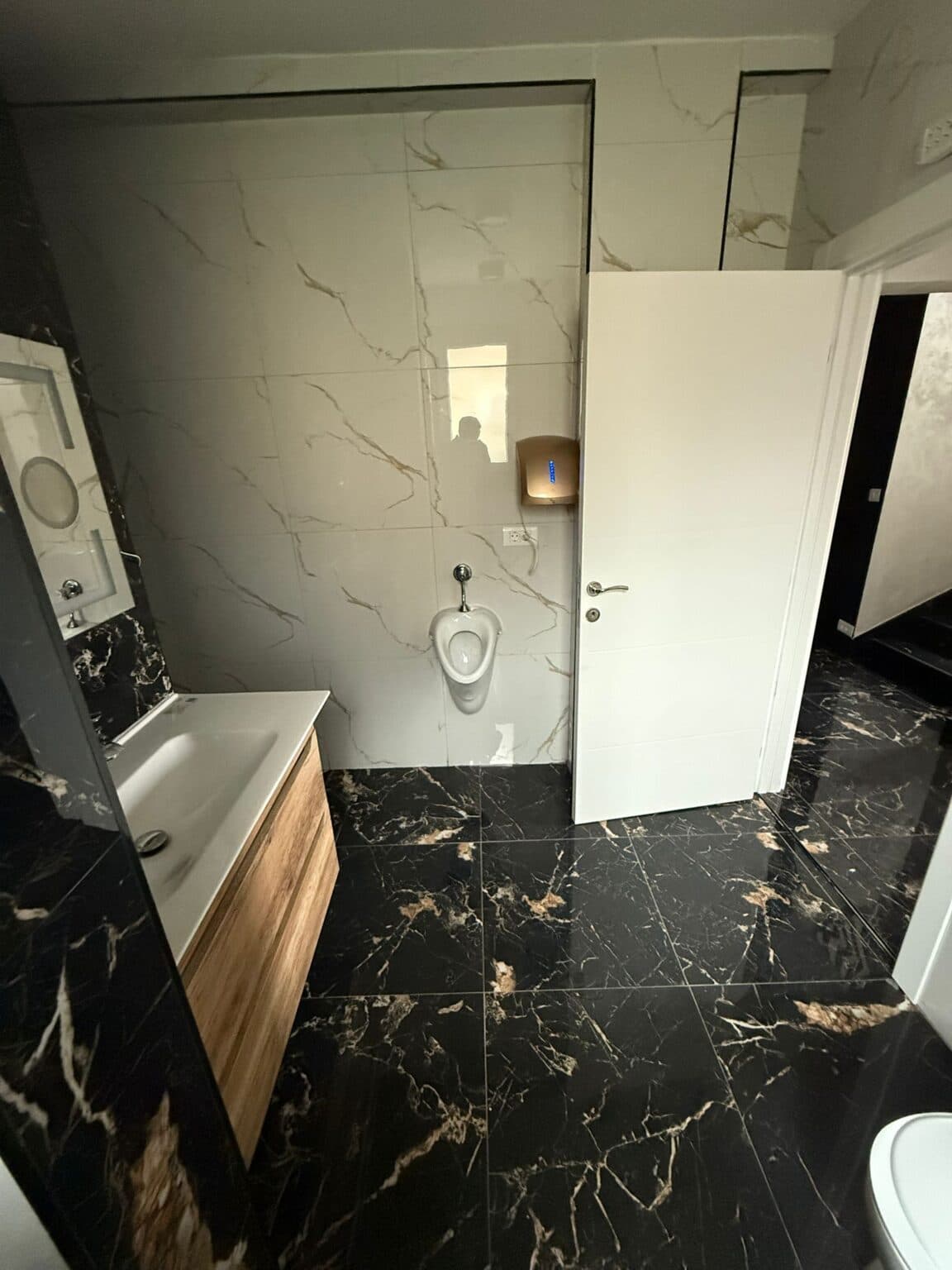 House 200m2 in Ilinden - For Sale - Skopje - Image 14