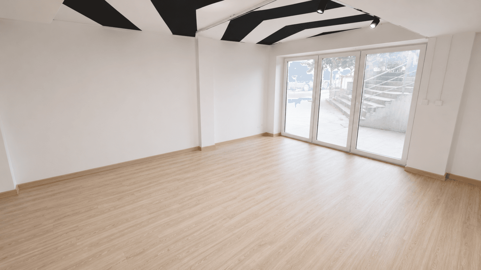 Storage space for rent in Debar Maalo, 150 m². - 2