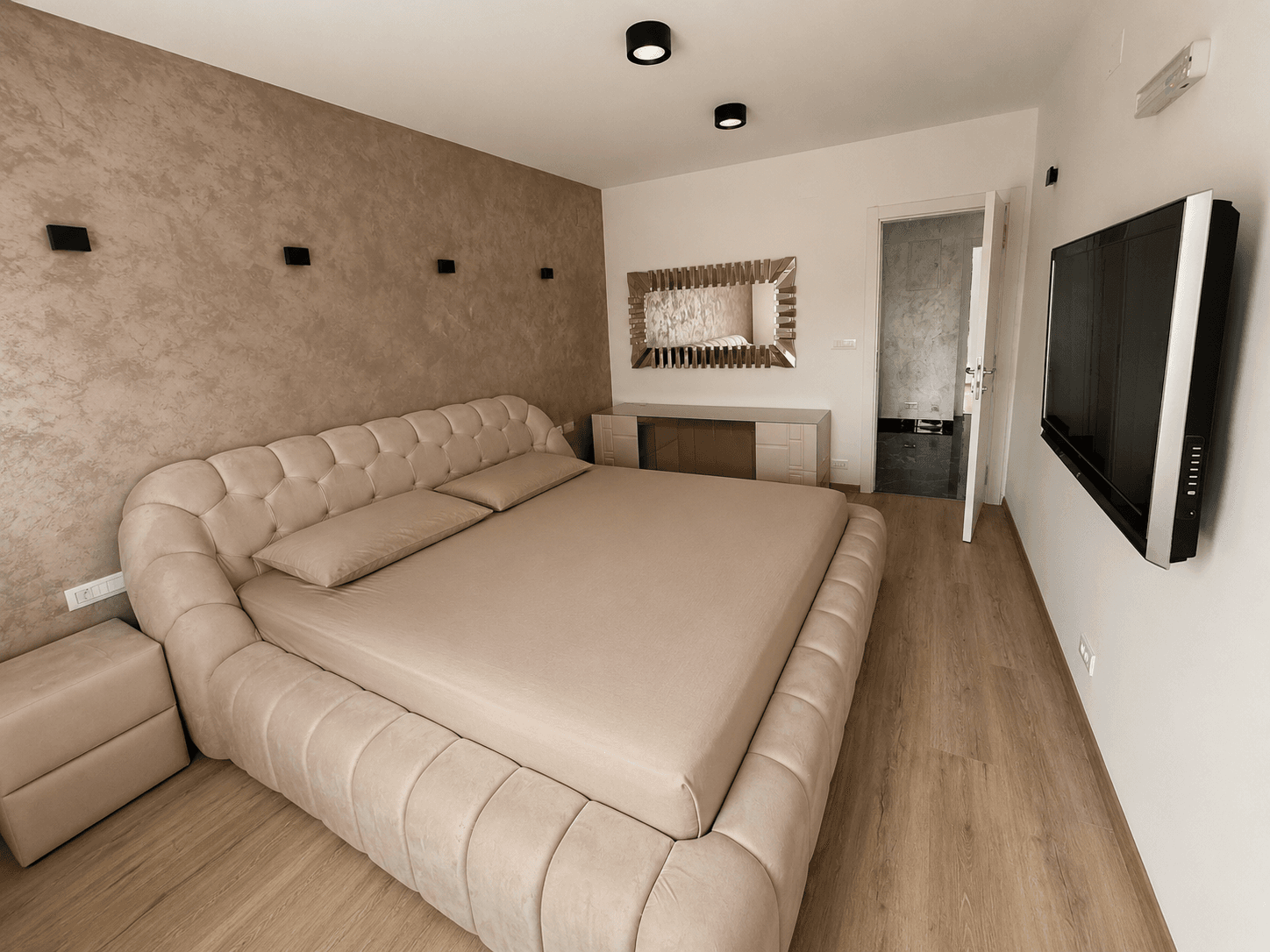 House 200m2 in Ilinden - For Sale - Skopje - Image 10