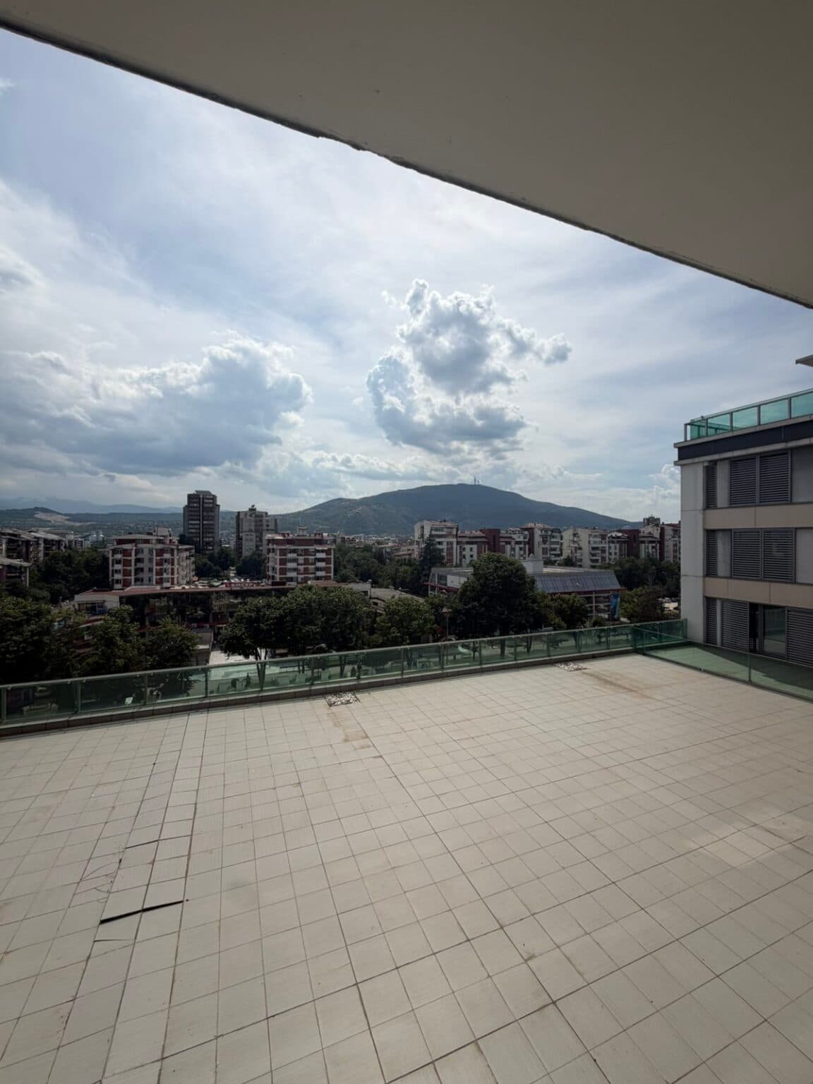 Apartment 64m2 in Capitol Mall - For Rent - Skopje - Image 10