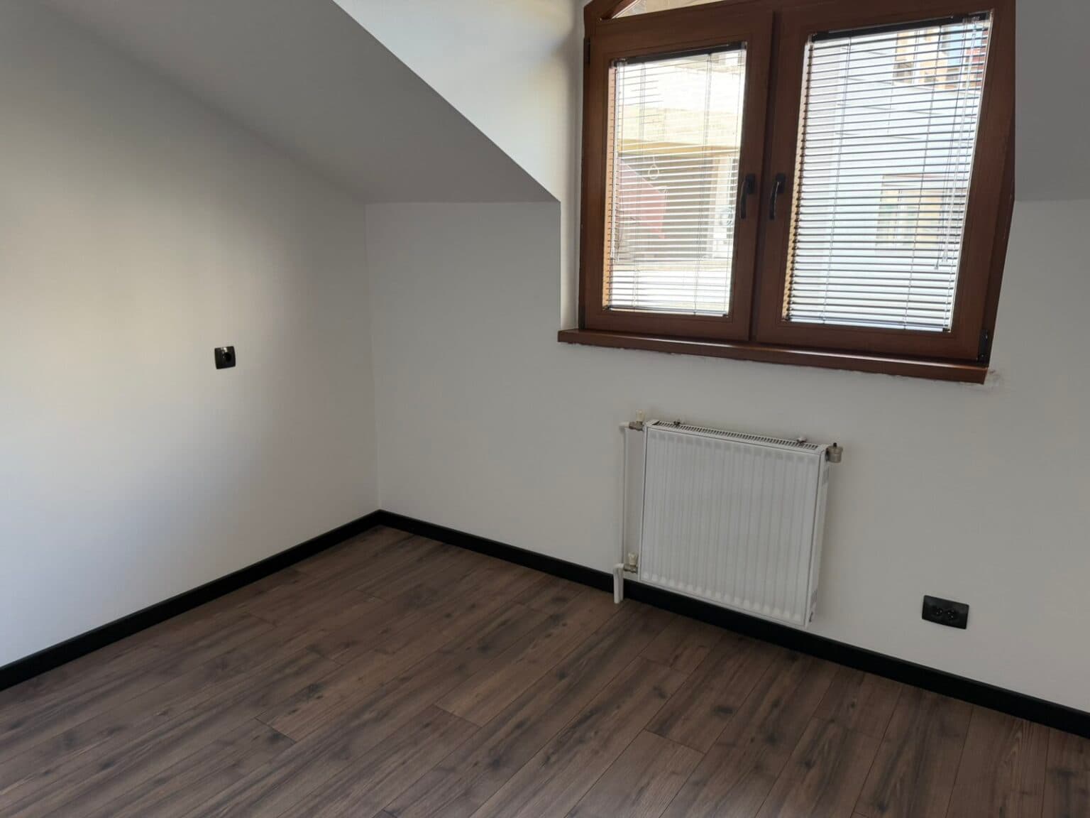 Office space of 330m² available for rent in Centar. - For Rent - Skopje - Image 16