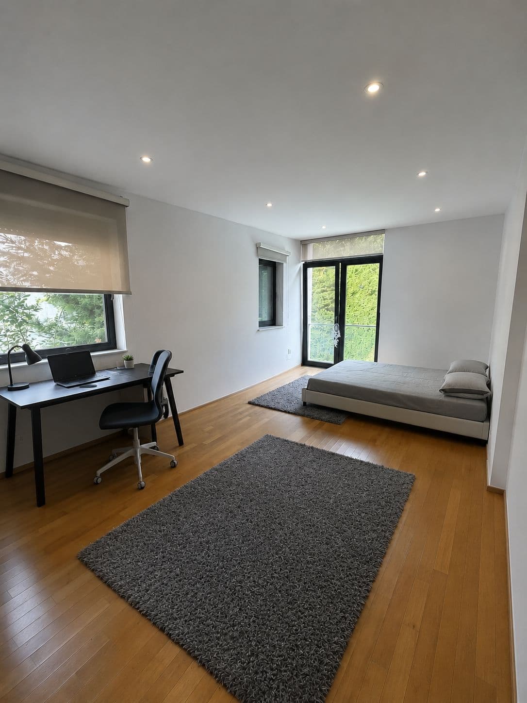 House of 304m² with a yard and swimming pool in Bardovci - For Rent - Skopje - Image 9